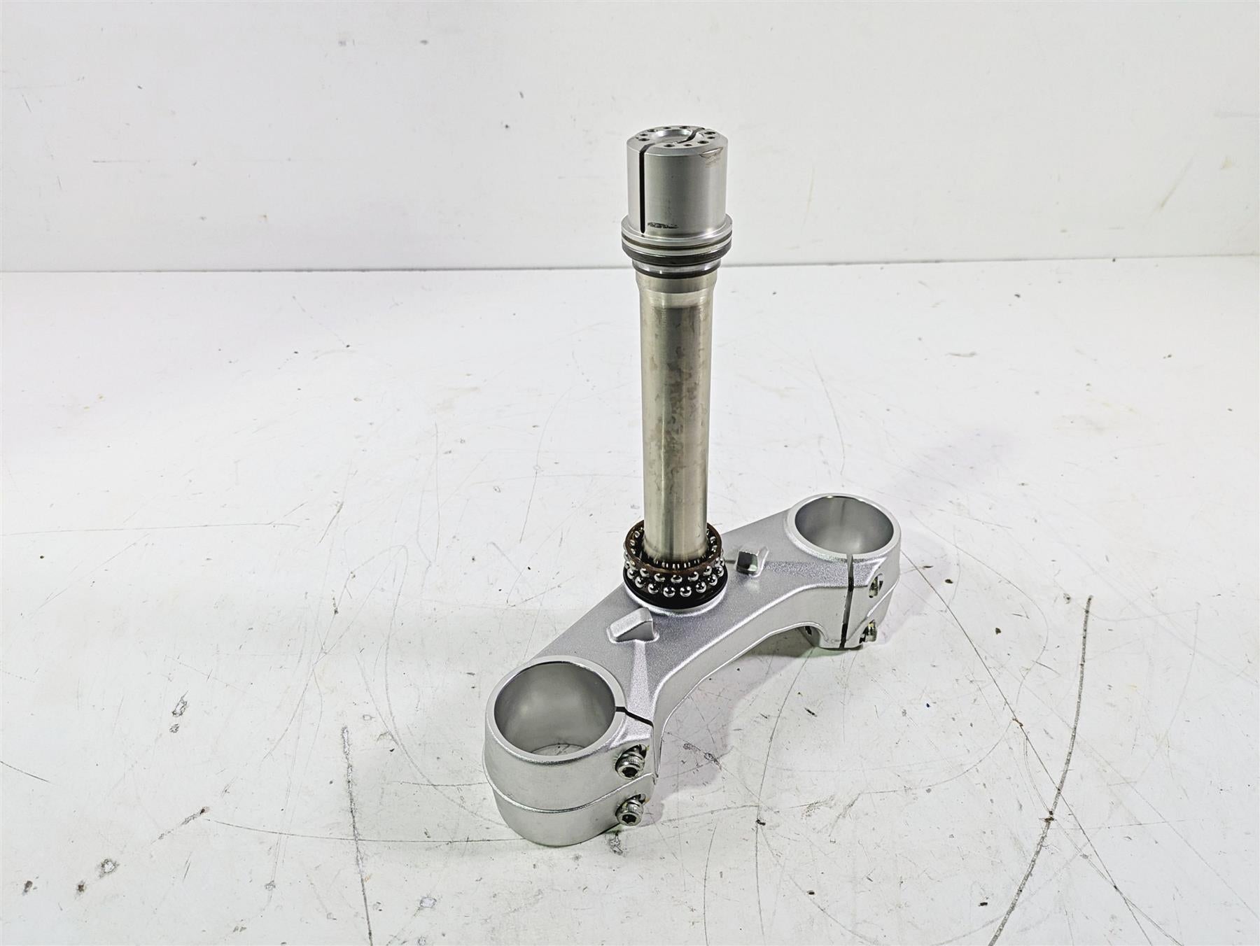 2022 MV Agusta F3 800 Rosso Lower Triple Tree Steering Clamp 8000B5700 {{ shop.shopifyCountryName }} - Mototech271