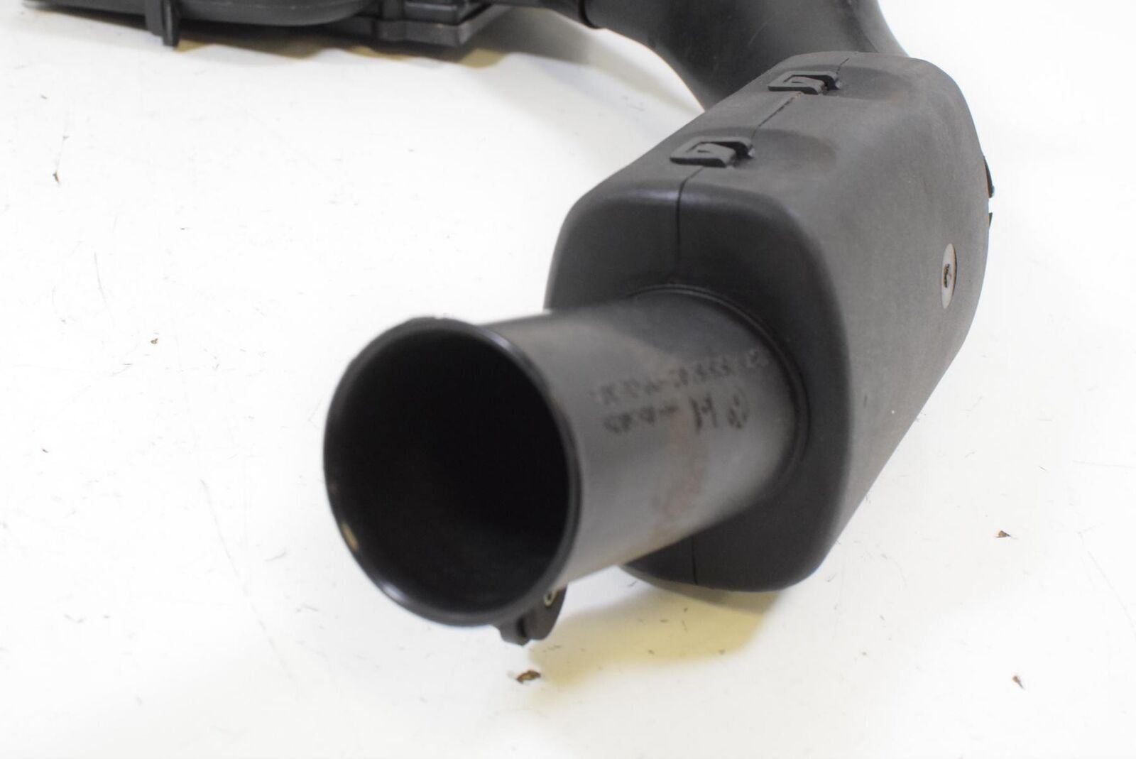 09 BMW K1200LT K1200 LT 89V3 Air Box Cleaner Breather Filter Housing13717672579 {{ shop.shopifyCountryName }} - Mototech271