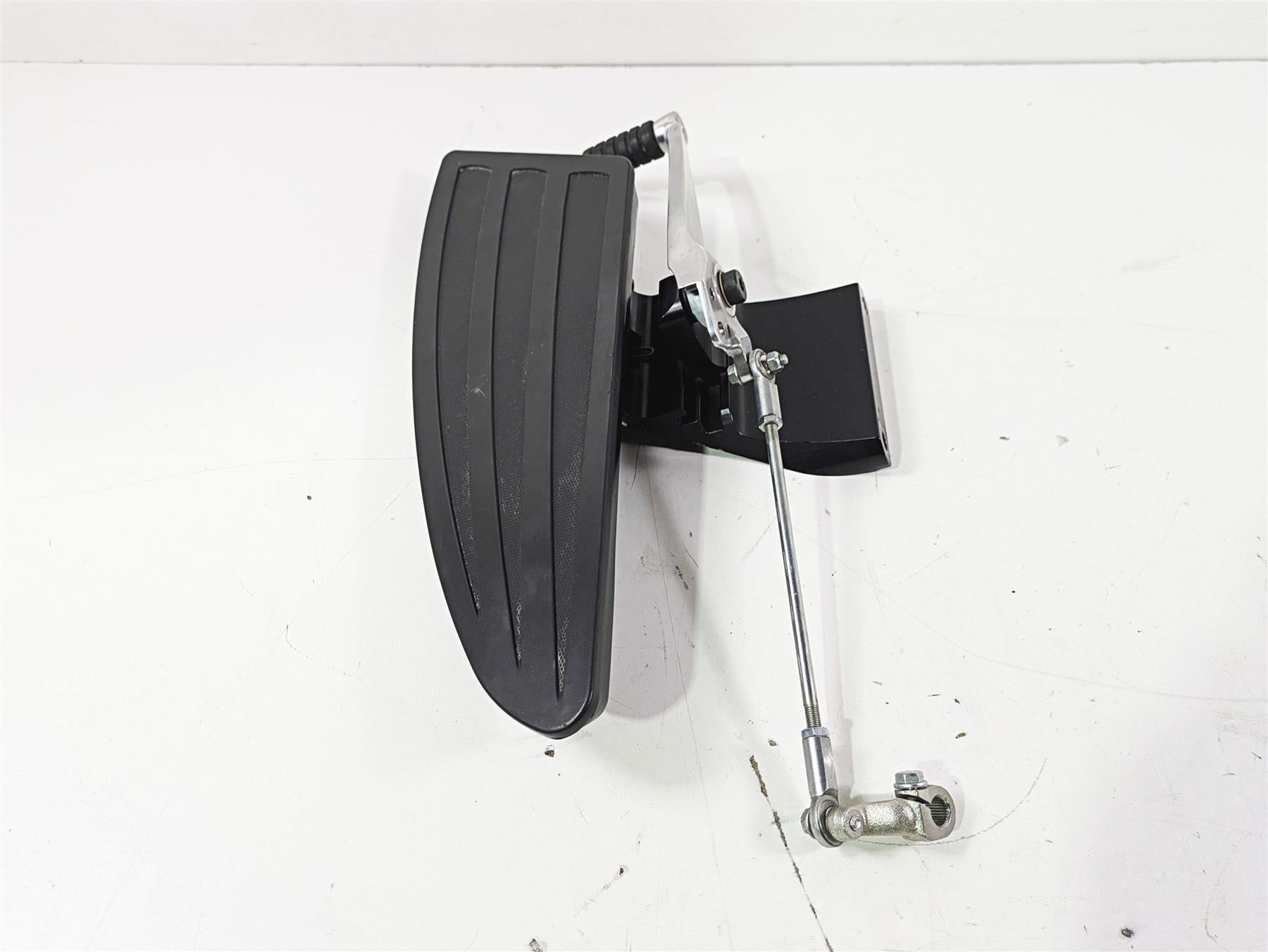 2012 Victory Cross Country Front Left Floorboard & Shift Lever 5135045 5137197 {{ shop.shopifyCountryName }} - Mototech271
