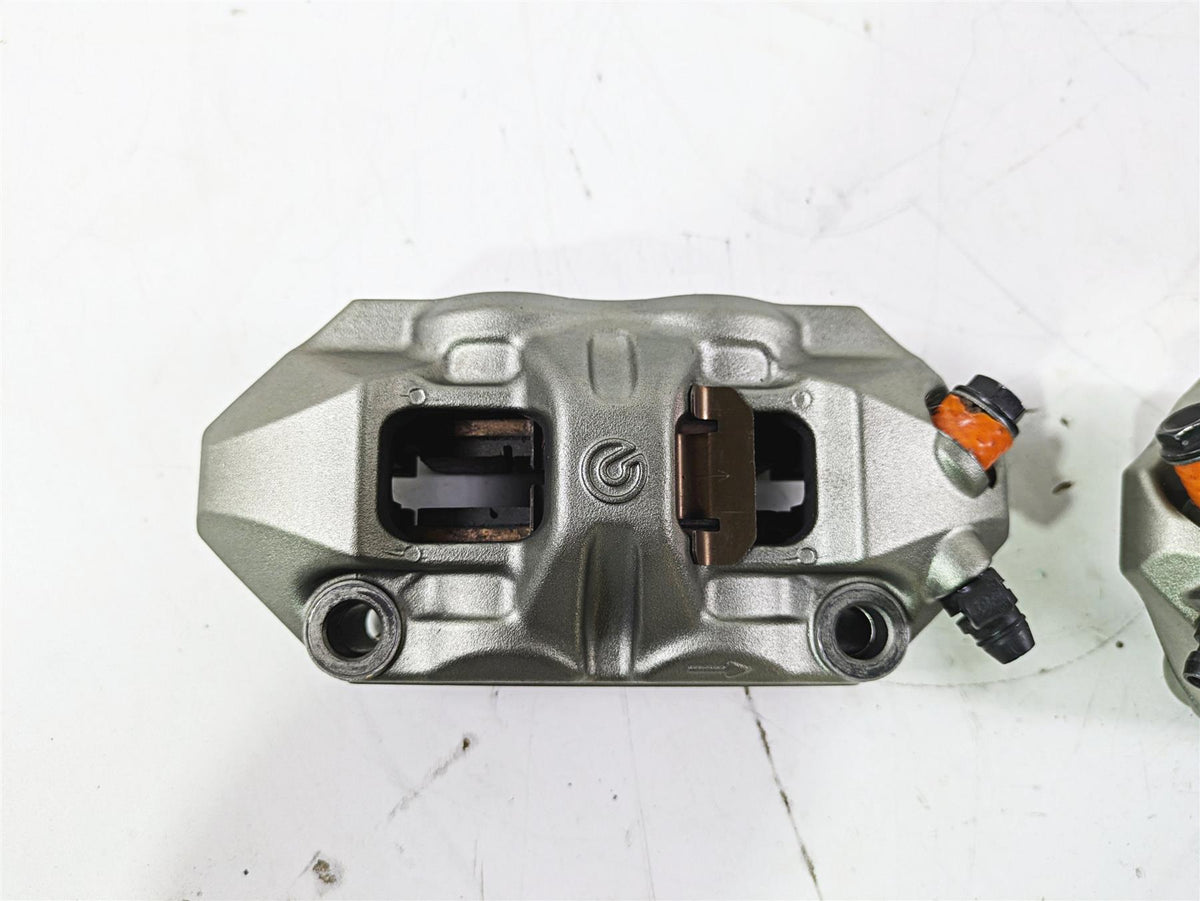 2019 Triumph Speed Triple RS 1050 Brembo M4 Front Brake Calipers 100mm T2023530 {{ shop.shopifyCountryName }} - Mototech271