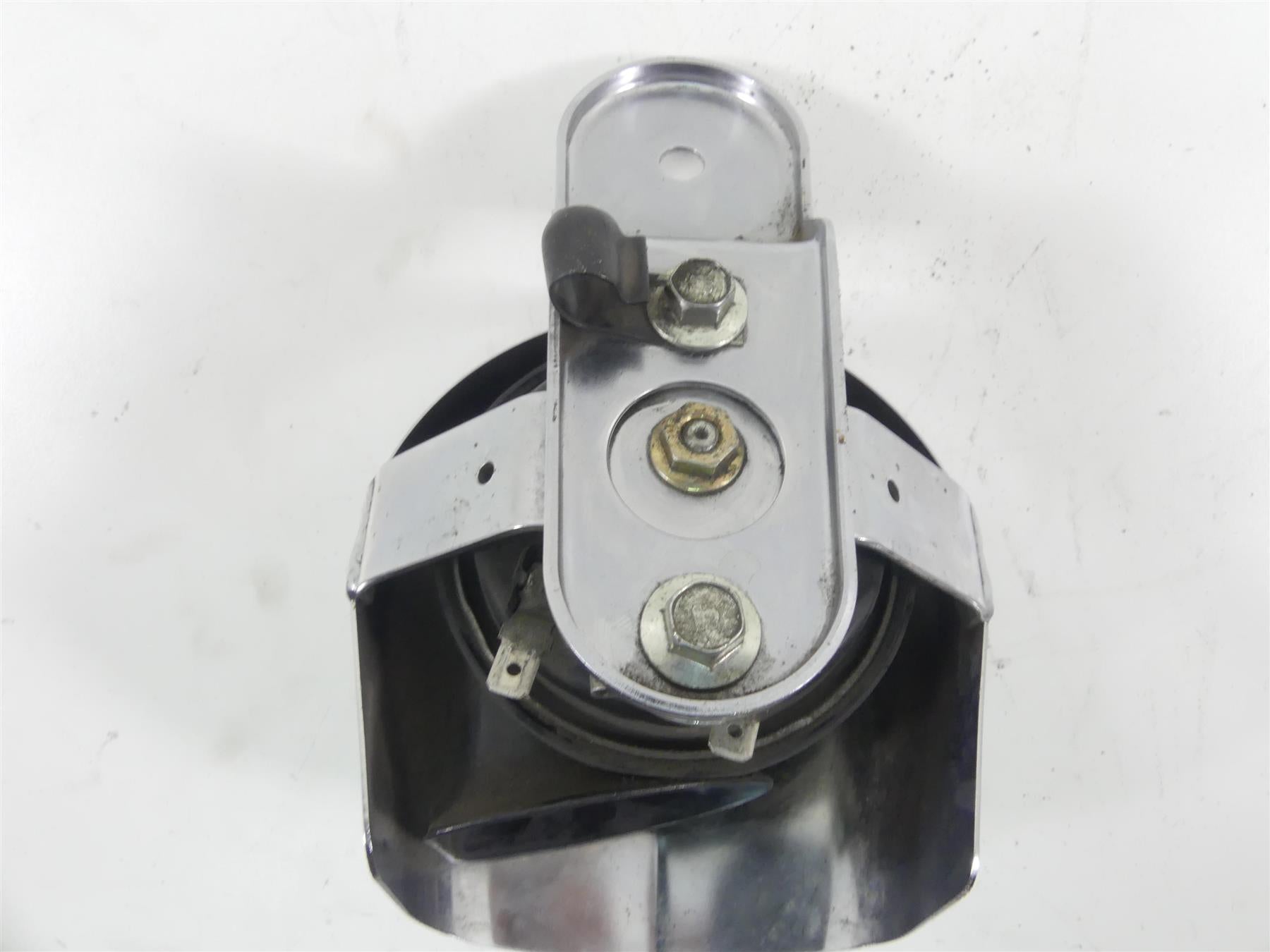 1999 Harley FXSTS Softail Springer Horn + Chrome Cover 61300478A {{ shop.shopifyCountryName }} - Mototech271