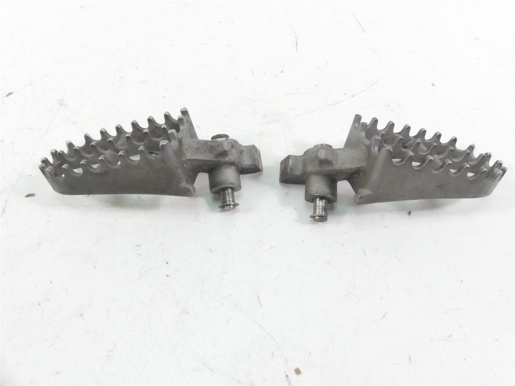 2012 BMW R1200 GS K255 Adventure Front Footpeg Foot Peg Rest Set 46717694557 {{ shop.shopifyCountryName }} - Mototech271