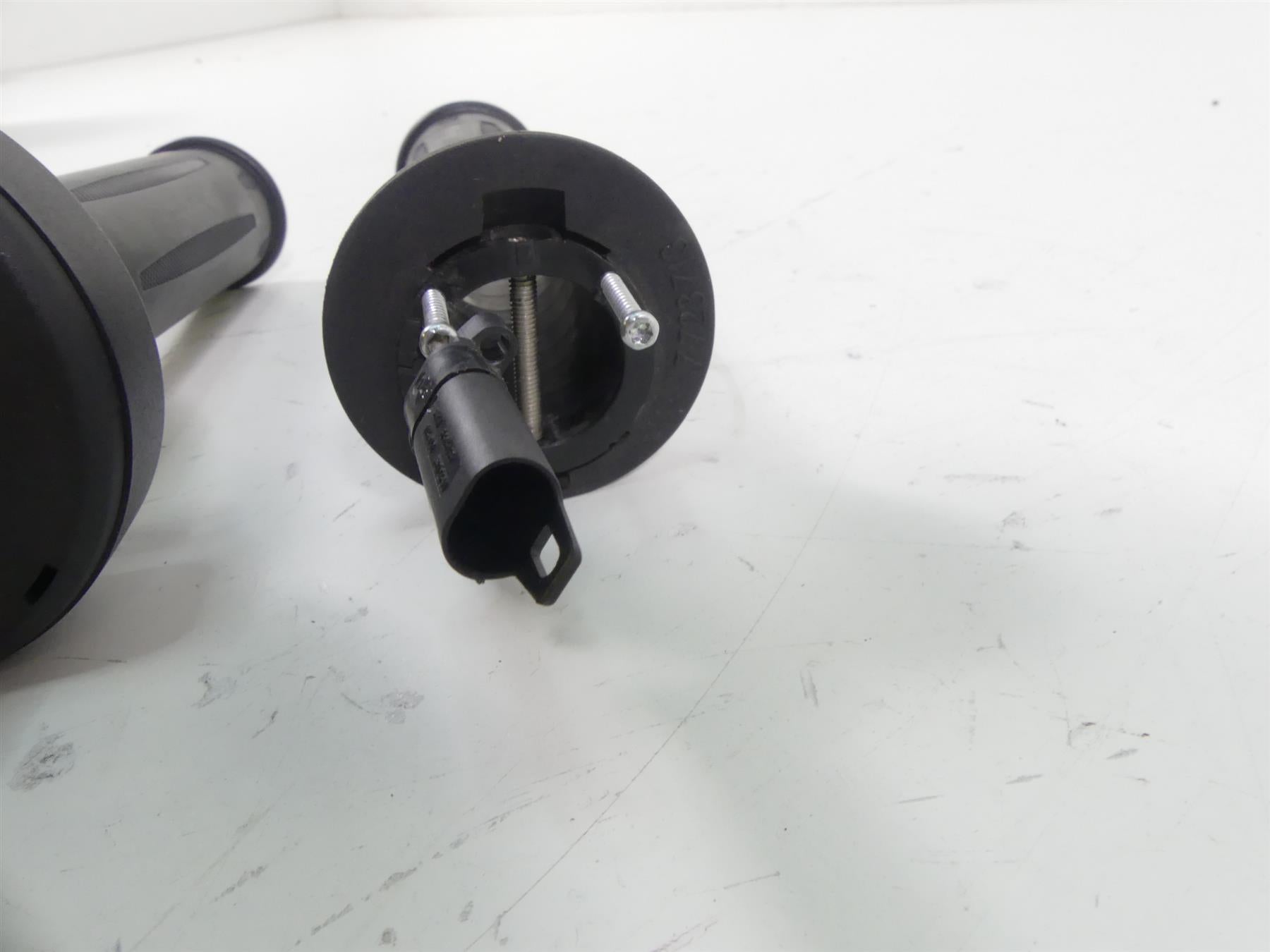 2015 BMW K1600GT K48 Heated Handlebar Handle Bar Grip Set 61318522472 {{ shop.shopifyCountryName }} - Mototech271