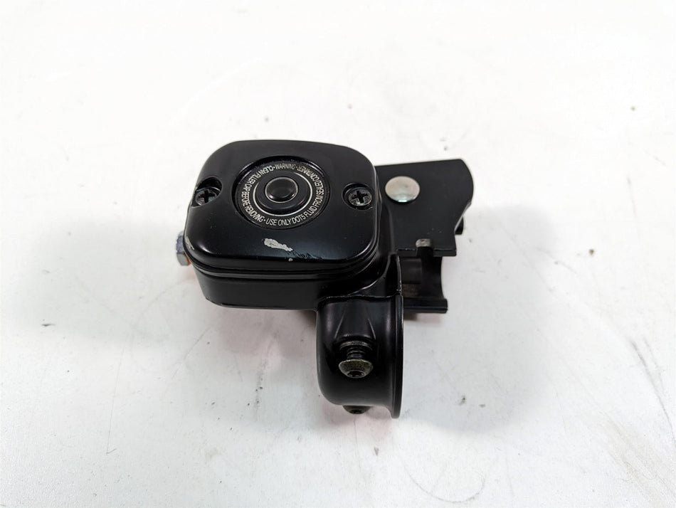 2000 Harley Dyna FXDL Low Rider Front Brake Master Cylinder 11/16" 41700737 {{ shop.shopifyCountryName }} - Mototech271
