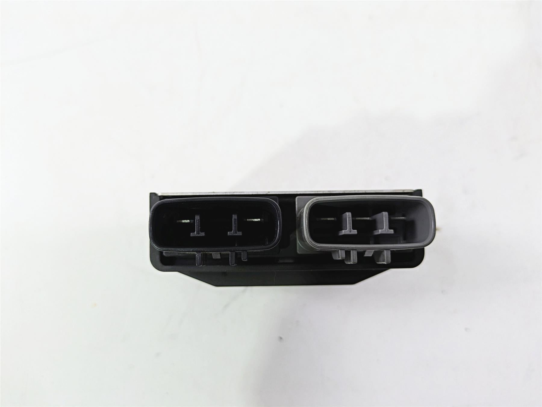 2013 Ducati Hyperstrada 821 Rectifier Voltage Regulator 54040301B FH020AA {{ shop.shopifyCountryName }} - Mototech271