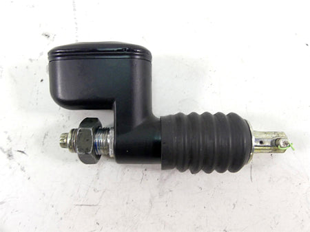 2002 Harley Touring FLHTC Electra Glide Rear Brake Master Cylinder 41755-99F {{ shop.shopifyCountryName }} - Mototech271