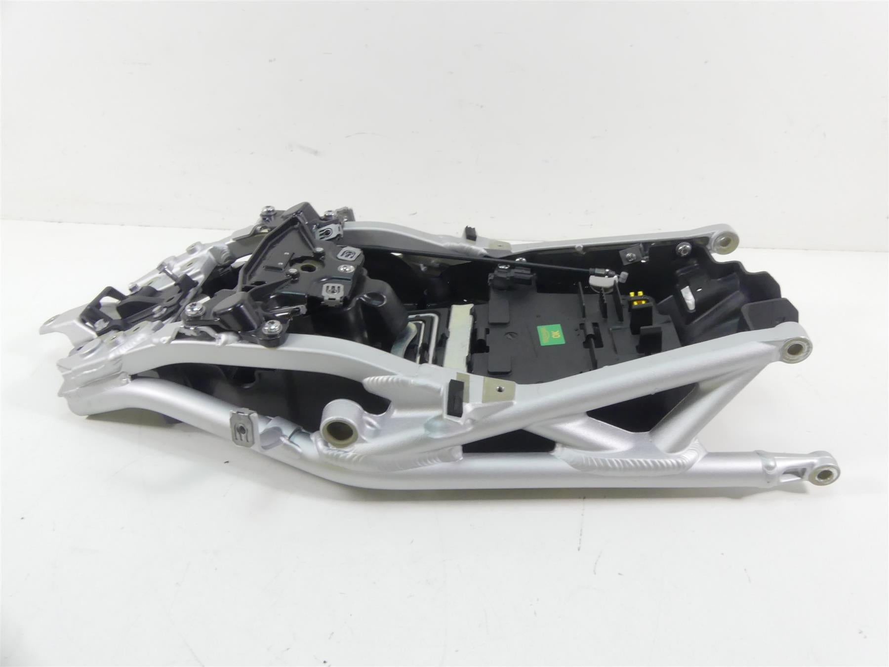 2020 Triumph Speed Triple RS 1050 Subframe Sub Frame & Inner Fender T2079742 {{ shop.shopifyCountryName }} - Mototech271