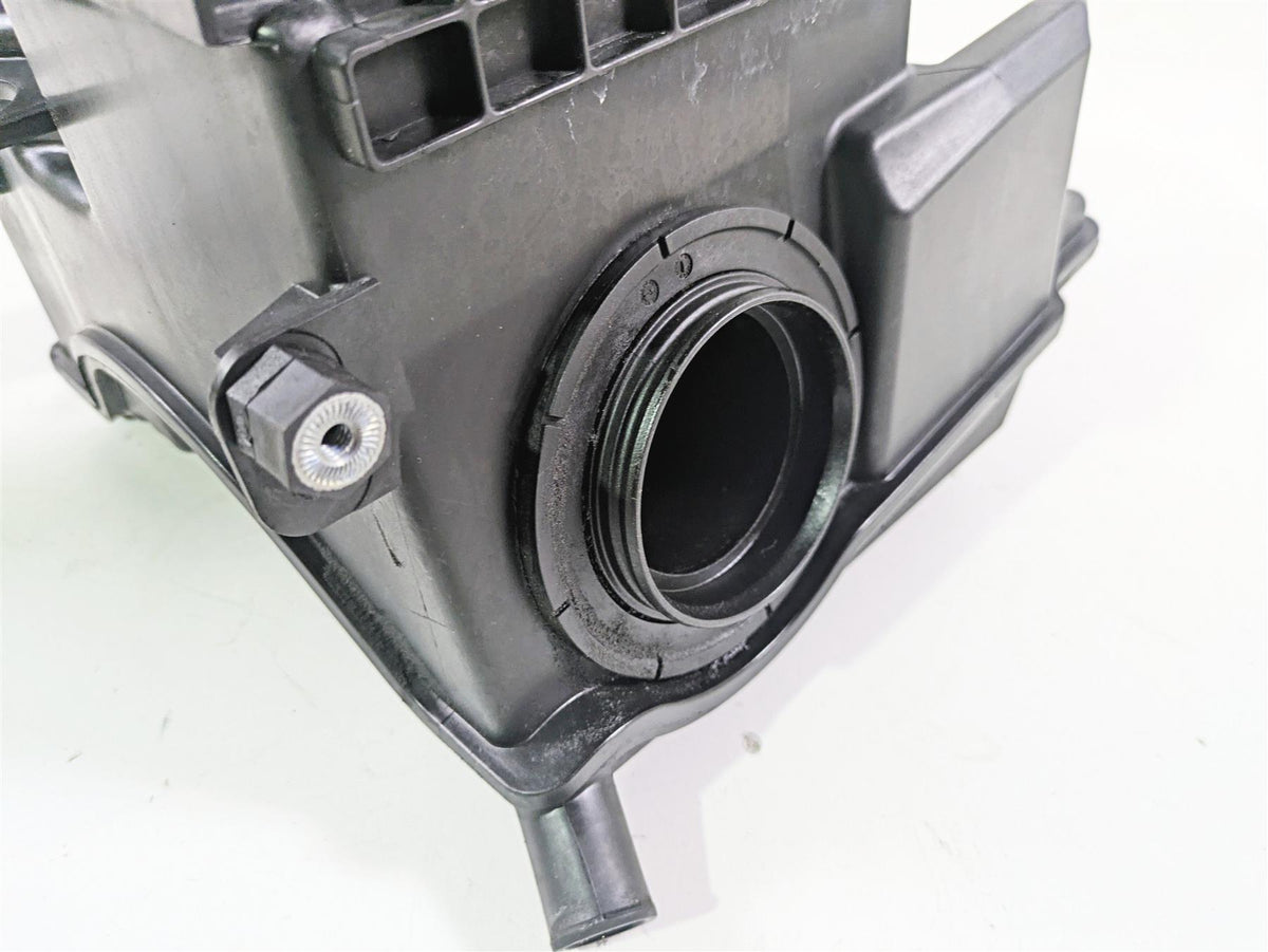 2010 BMW R1200GS K25 Air Box + Tubes & Front Air Ram 13717720354 {{ shop.shopifyCountryName }} - Mototech271