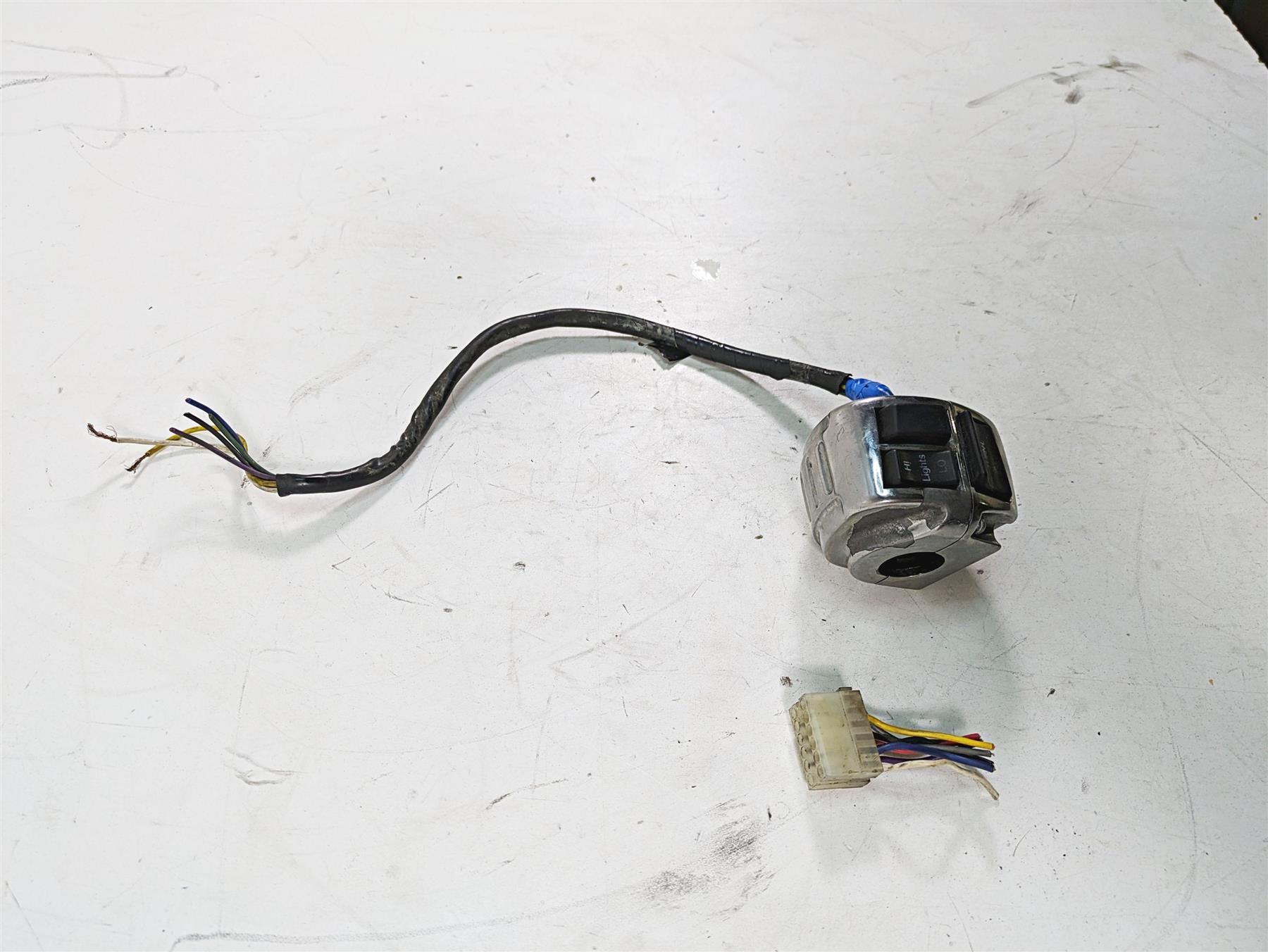 1990 Harley Sportster XLH883 XL883 Left Hand Control Switch - Read 70218-87A {{ shop.shopifyCountryName }} - Mototech271