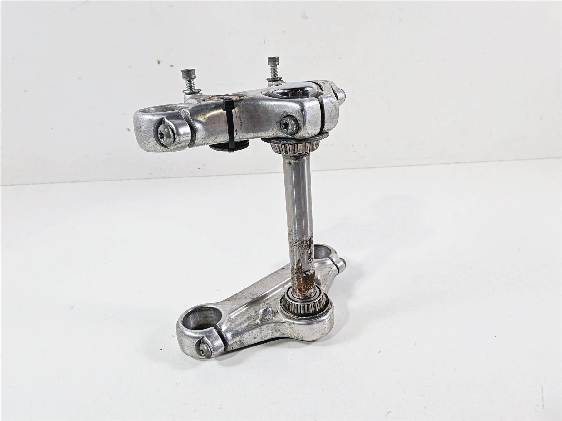 1998 Harley Dyna FXDL Low Rider Upper & Lower Triple Tree - Read 45598-90B {{ shop.shopifyCountryName }} - Mototech271