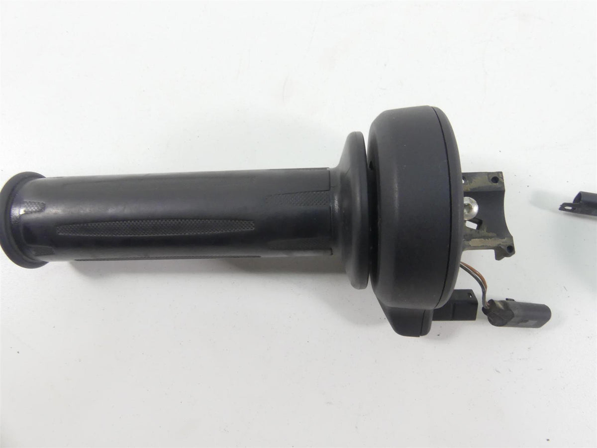 2019 BMW R1250GS K50 Left Right Heated Hand Grip Set 61318552118 61318549455 {{ shop.shopifyCountryName }} - Mototech271