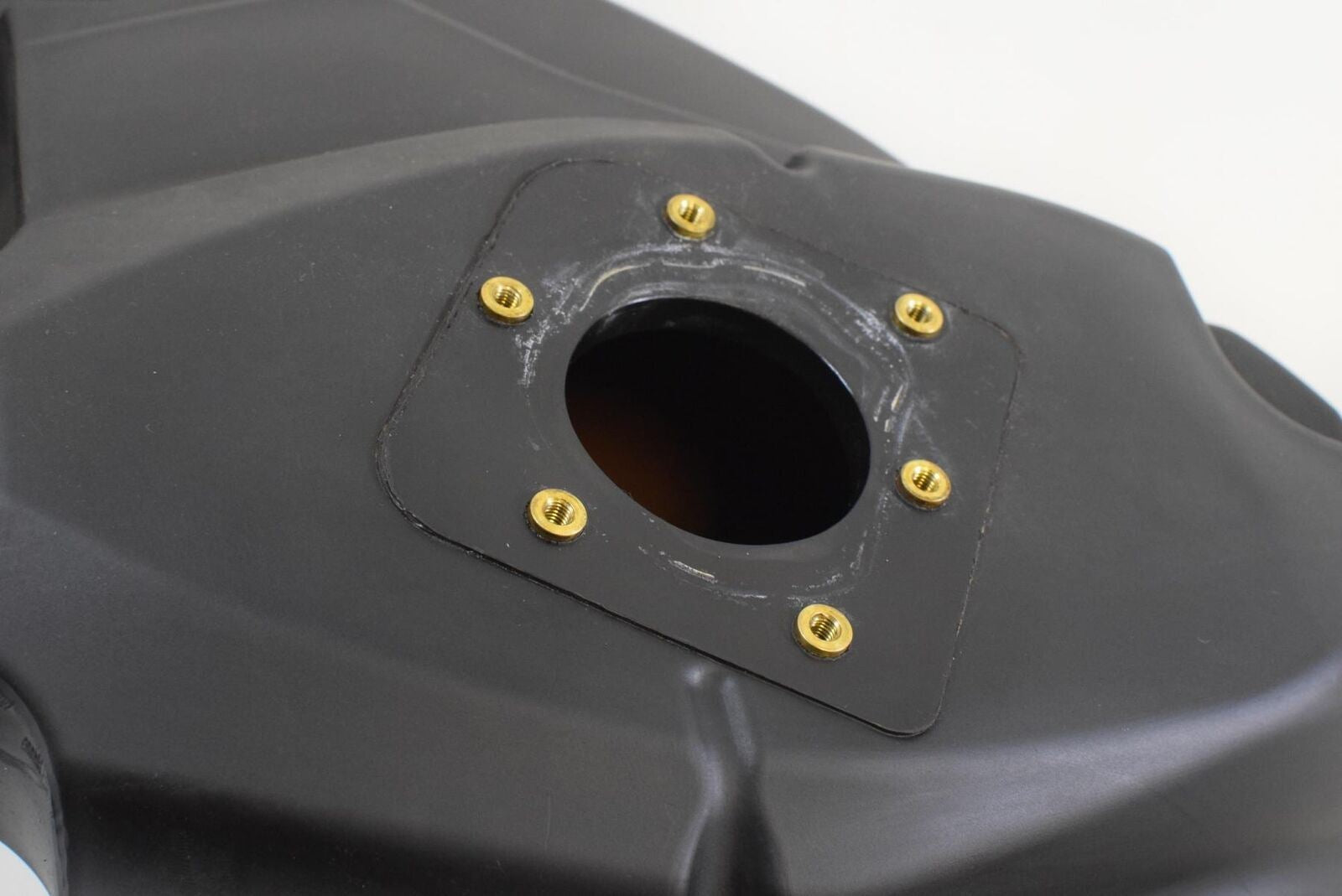 2013 Triumph 1215 Trophy SE Fuel Gas Petrol Tank Reservoir NICE T2401117 {{ shop.shopifyCountryName }} - Mototech271