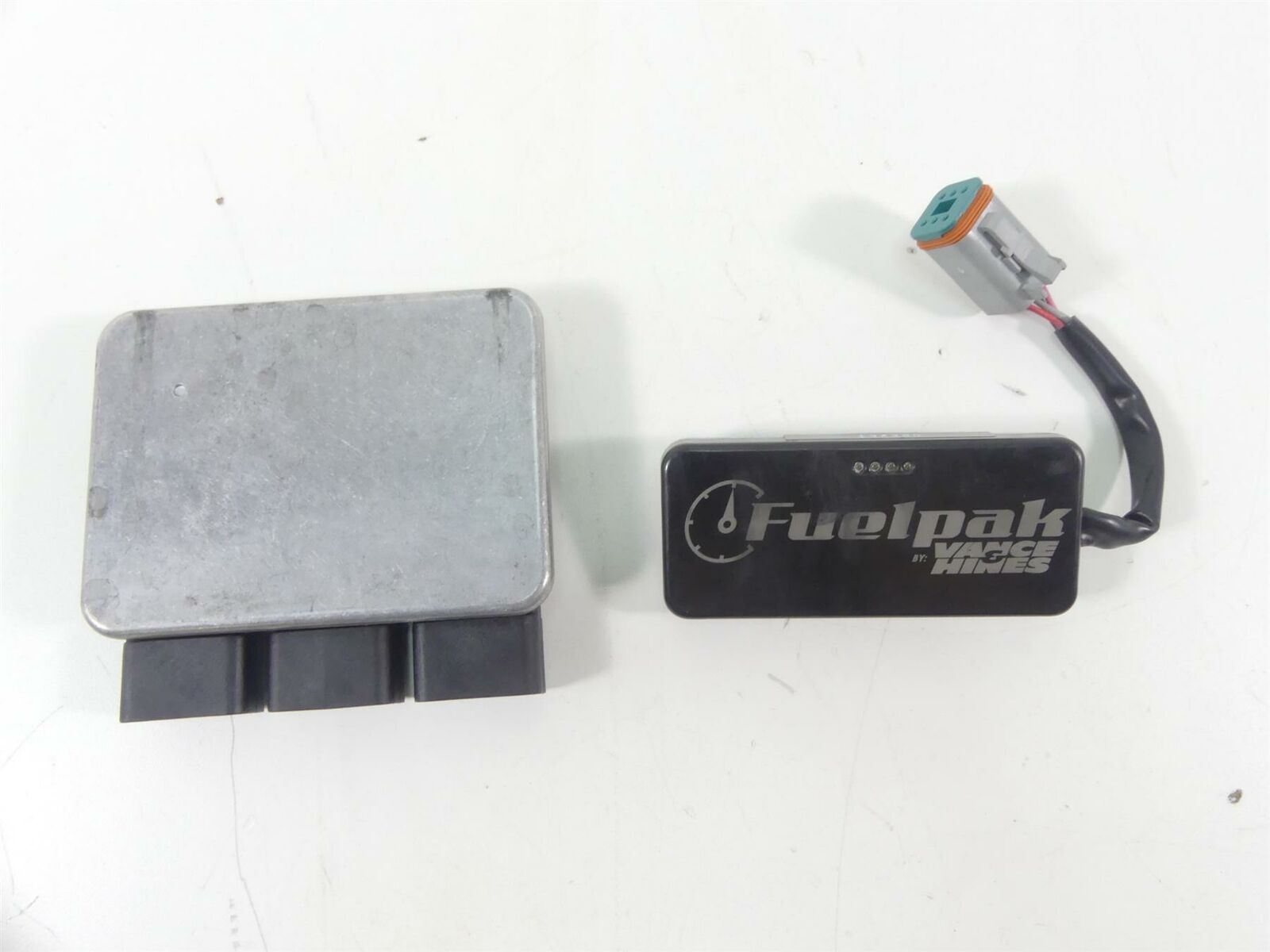 2017 Harley FXDLS Dyna Low Rider Cdi Ecu Ecm Engine Control Module + Vance Hines FP3 Fuelpak Set -Read 194380 201-125709 41000057 {{ shop.shopifyCountryName }} - Mototech271