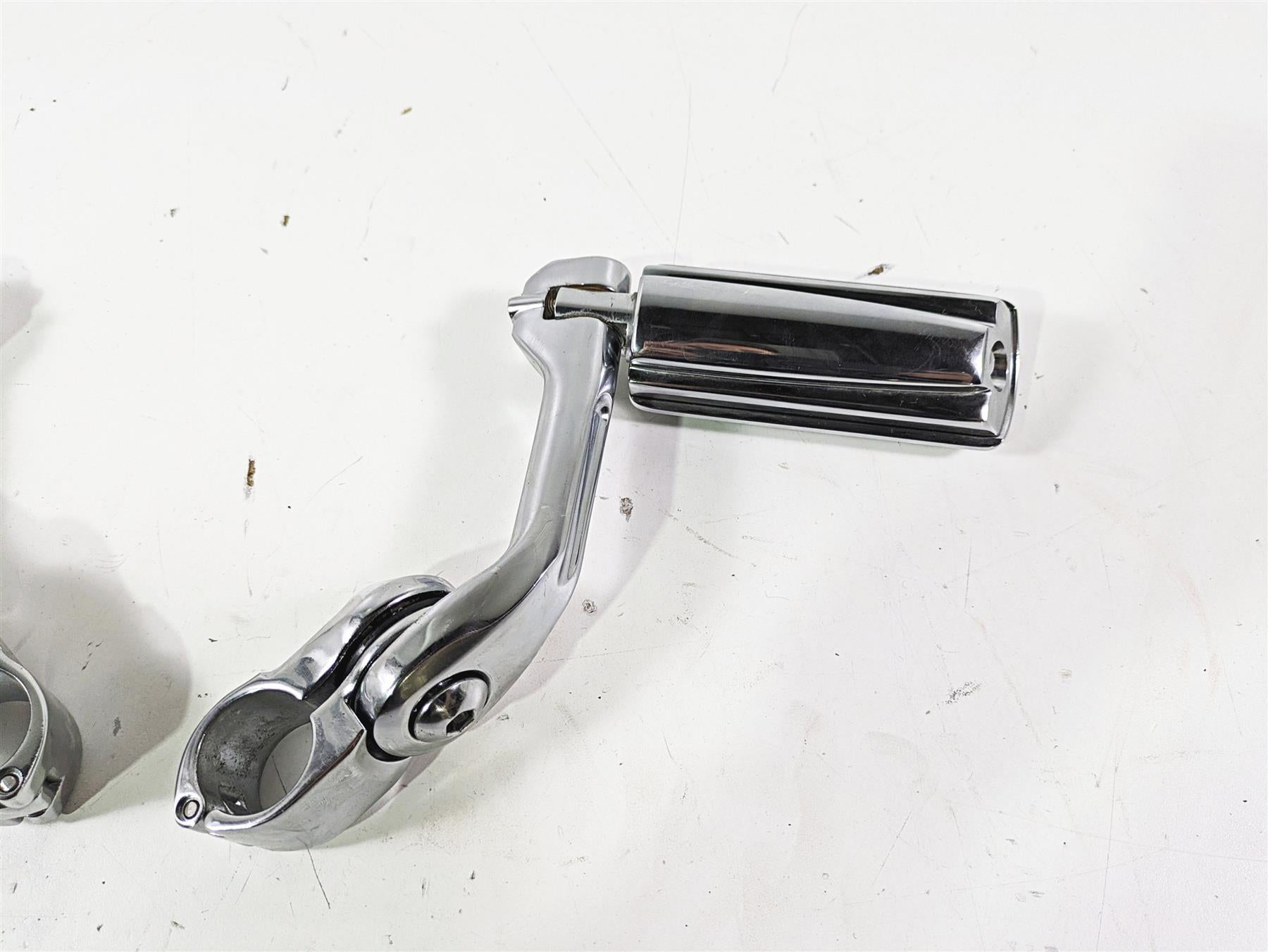 2008 Harley Touring FLHTCU E-Glide 105TH Oem Adjustable Chrome Highway Pegs {{ shop.shopifyCountryName }} - Mototech271