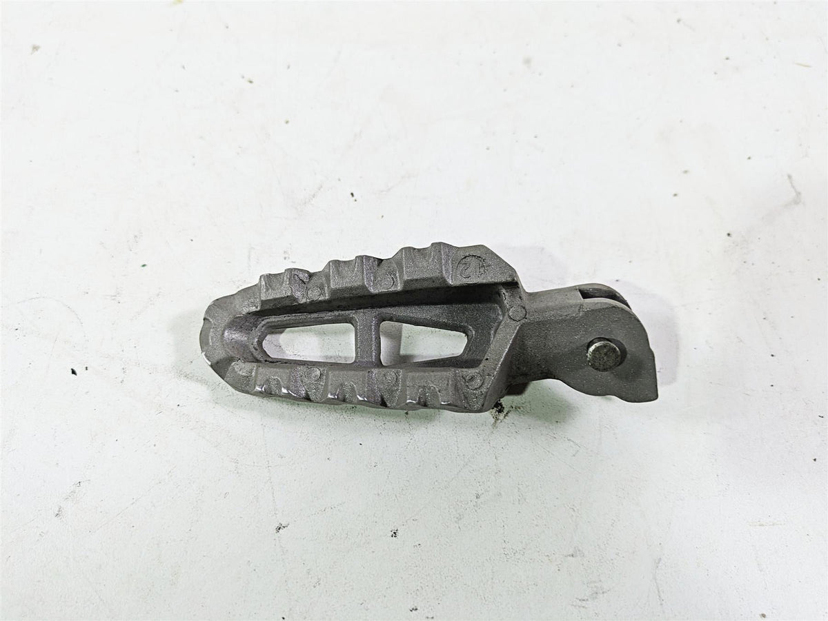 2013 Ducati Hyperstrada 821 Right Front Rider Footpeg Peg 46410591AA {{ shop.shopifyCountryName }} - Mototech271