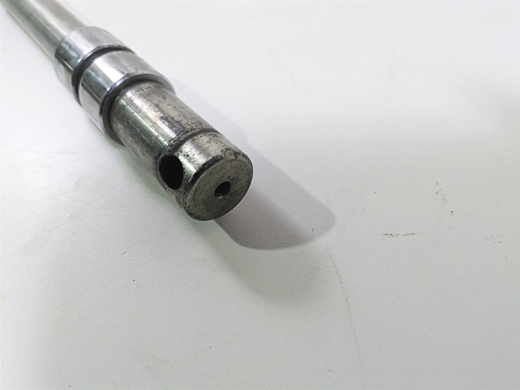 2005 Harley Touring FLHRI Road King Front Axle Wheel Spindle 1" 43364-00 {{ shop.shopifyCountryName }} - Mototech271
