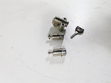 2018 Indian Chieftain Dark Horse Steering & Saddle Bag Lock & Key Set 2635146 {{ shop.shopifyCountryName }} - Mototech271