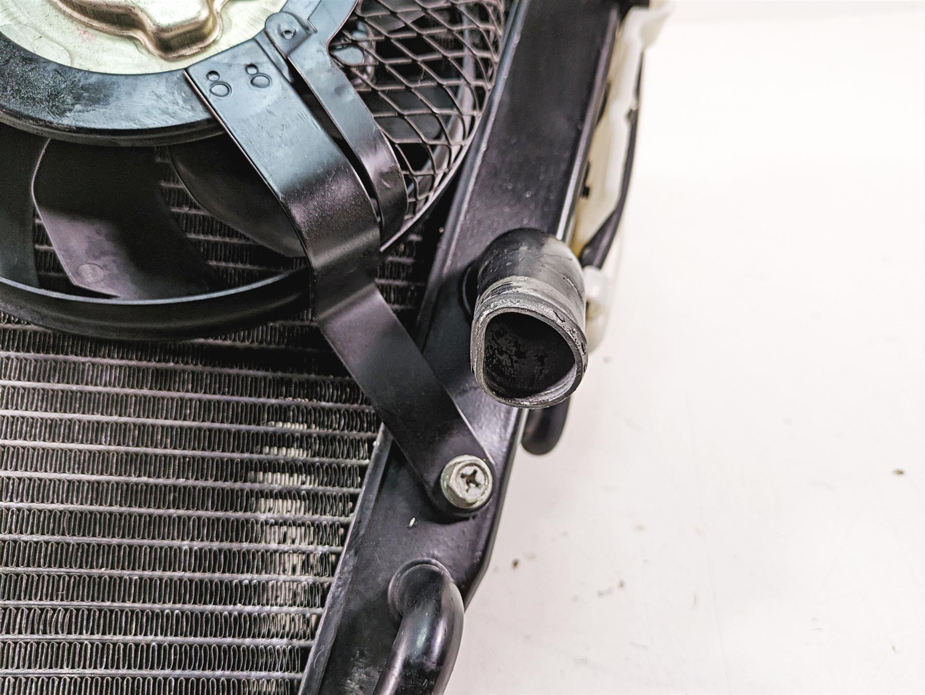 2009 Suzuki GSXR750 K9 Radiator Fan Hoses Reservoir Set - Read 17710-01H10 {{ shop.shopifyCountryName }} - Mototech271