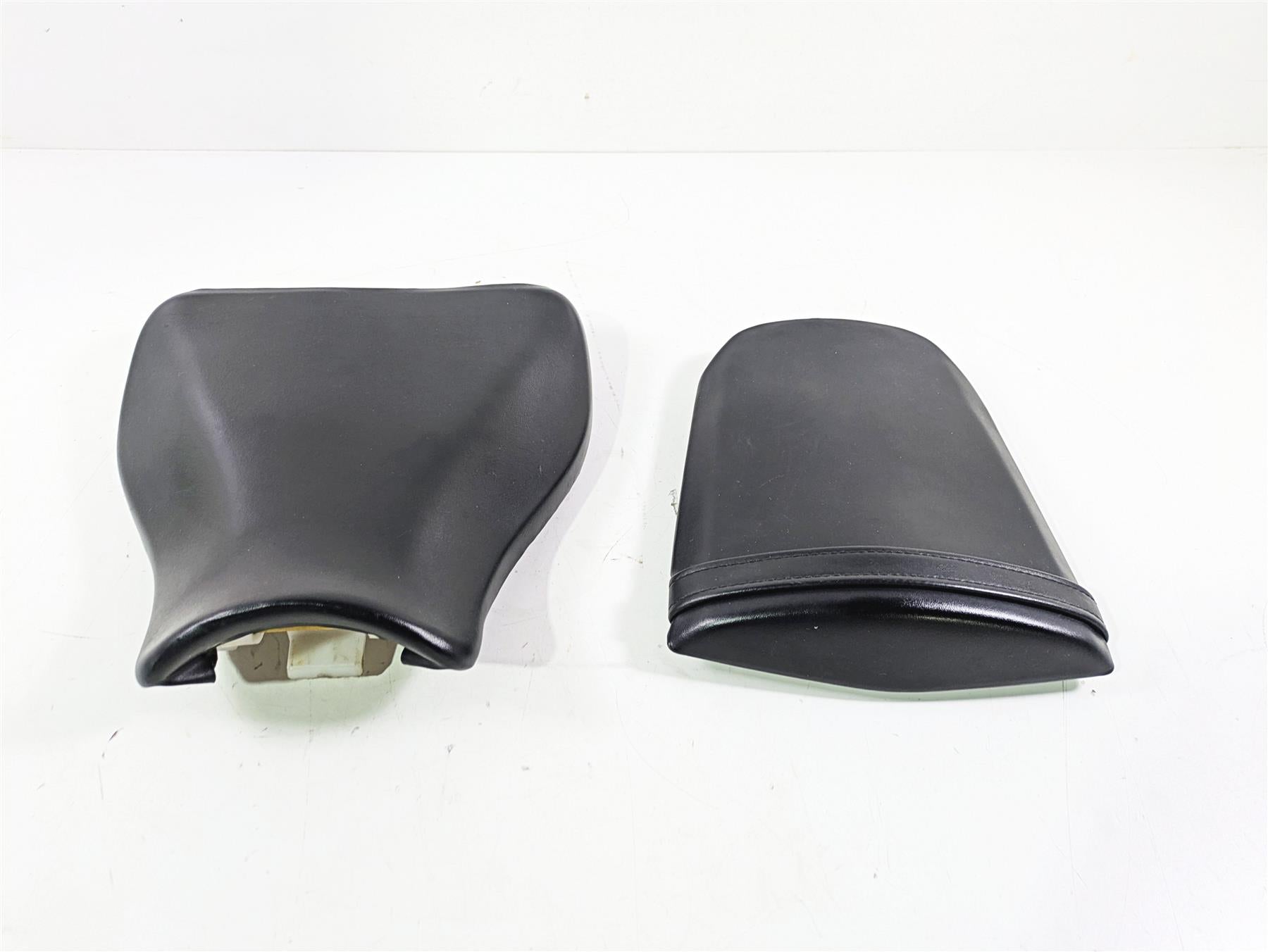 2017 Honda CBR600RR Nice Front Rear Seat Set 77100-MFJ-D01 77300-MFJ-D02 {{ shop.shopifyCountryName }} - Mototech271