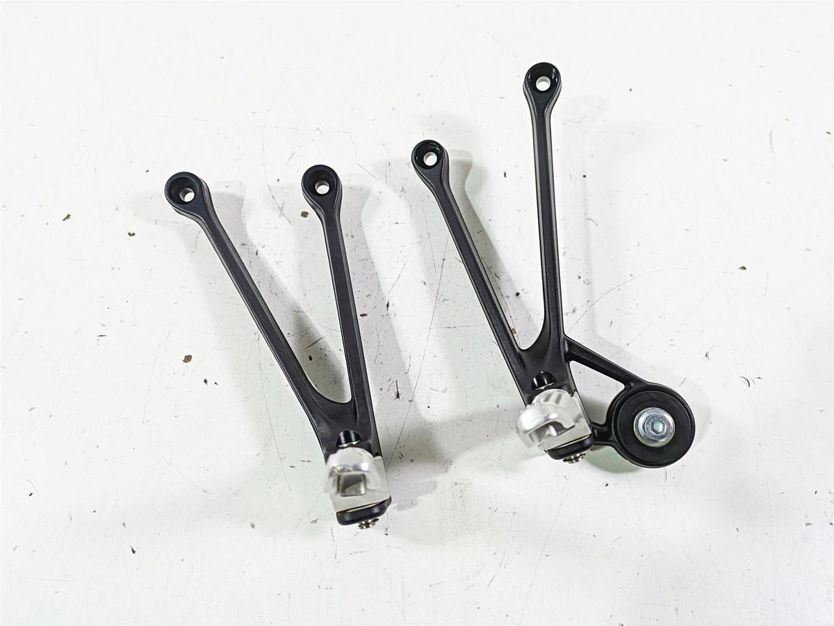 2017 BMW S1000R K47 Rear Footpeg Foot Peg Rest Set 46718542025 46718542400 {{ shop.shopifyCountryName }} - Mototech271