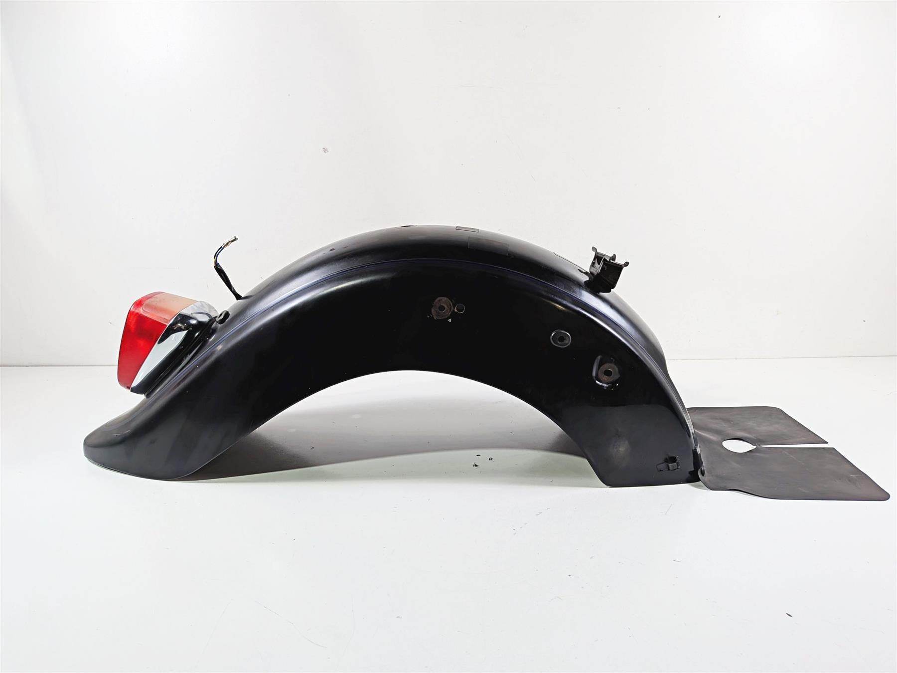 2002 Yamaha XVS650 V-Star Classic Rear Fender & Taillight Tail lamp 5BN-W216R {{ shop.shopifyCountryName }} - Mototech271
