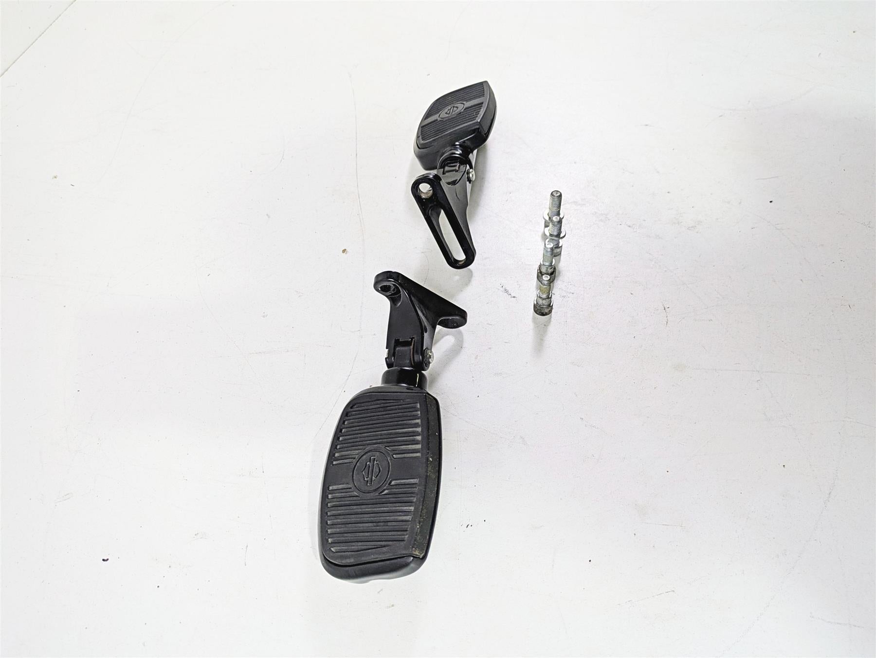 2015 Harley Touring FLHTKL Electra Glide Rear Passenger Foot Pegs 50500332A {{ shop.shopifyCountryName }} - Mototech271