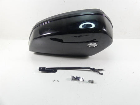 2021 Harley Softail FLSB Sport Glide Right Side Saddlebag Saddle Bag 90201448 {{ shop.shopifyCountryName }} - Mototech271
