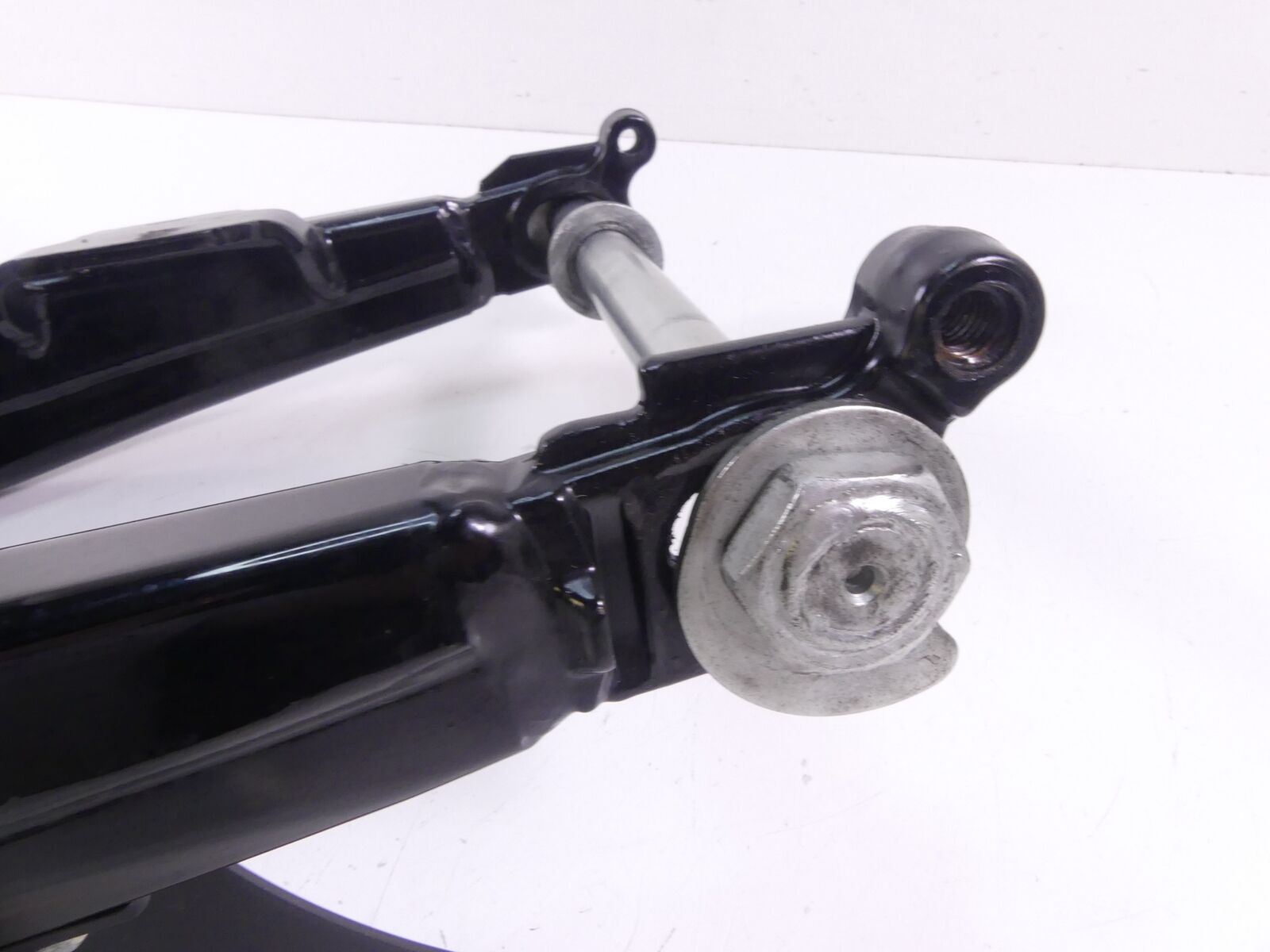 2009 Harley Touring FLHTCU Electra Glide Rear Swingarm Swing Arm + Axle 45470-09 {{ shop.shopifyCountryName }} - Mototech271