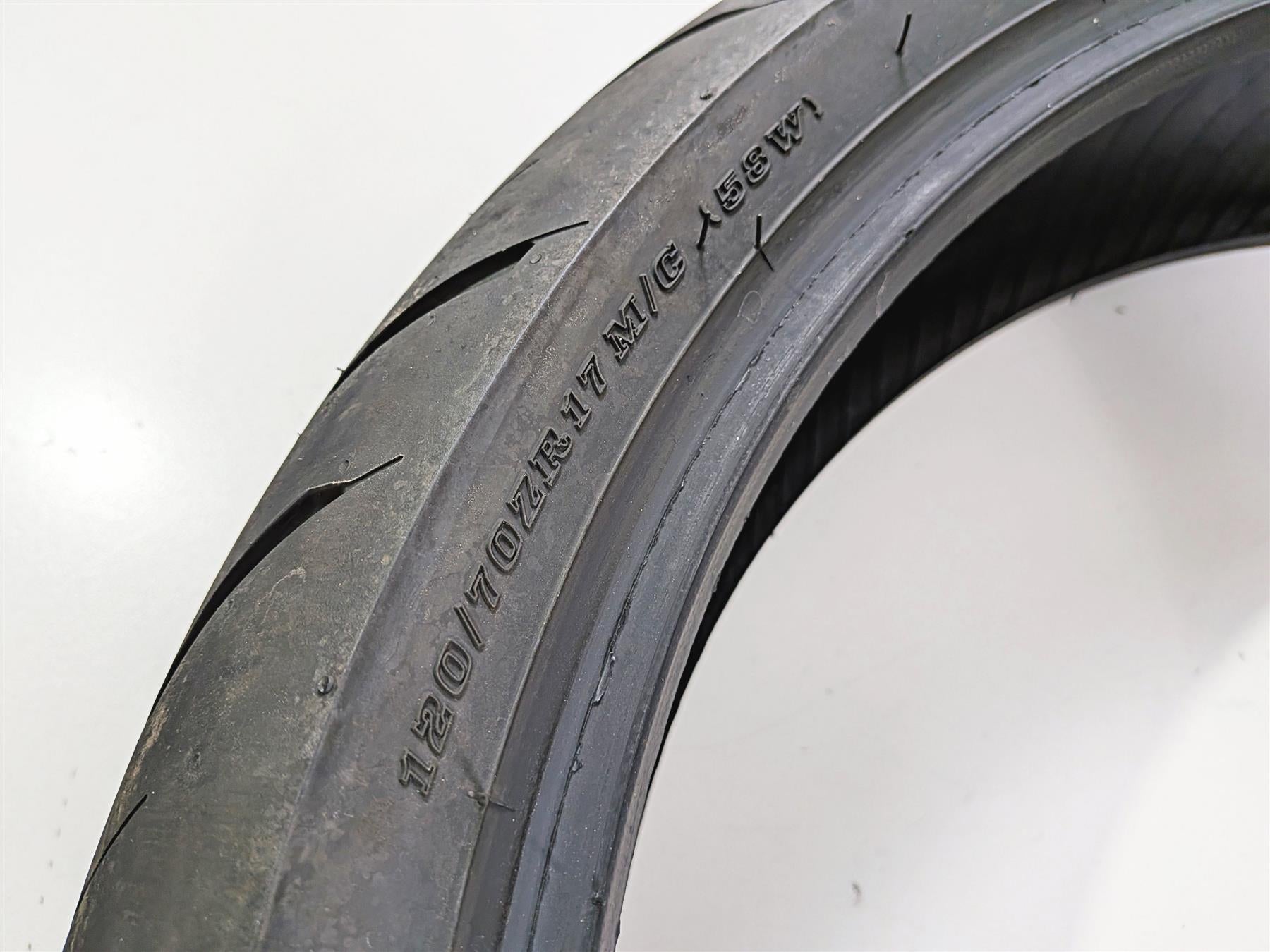 Used Motorcycle Tire Dunlop Sportmax GPR 300F 120/70R17 45067896 {{ shop.shopifyCountryName }} - Mototech271