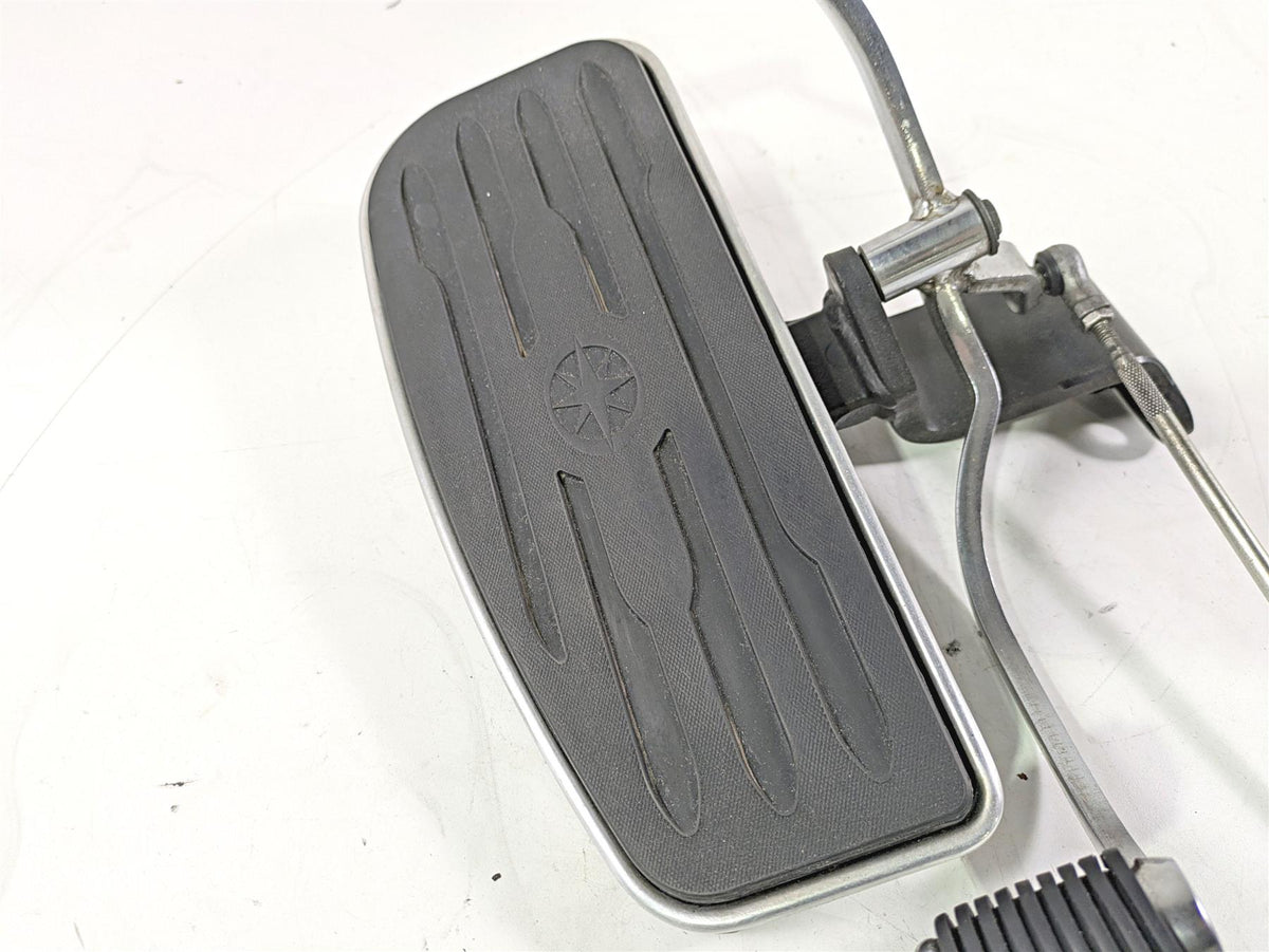 2008 Yamaha XVS1300 V-Star Tourer Left Floorboard Shifter Set 3D8-27410-00-00 {{ shop.shopifyCountryName }} - Mototech271