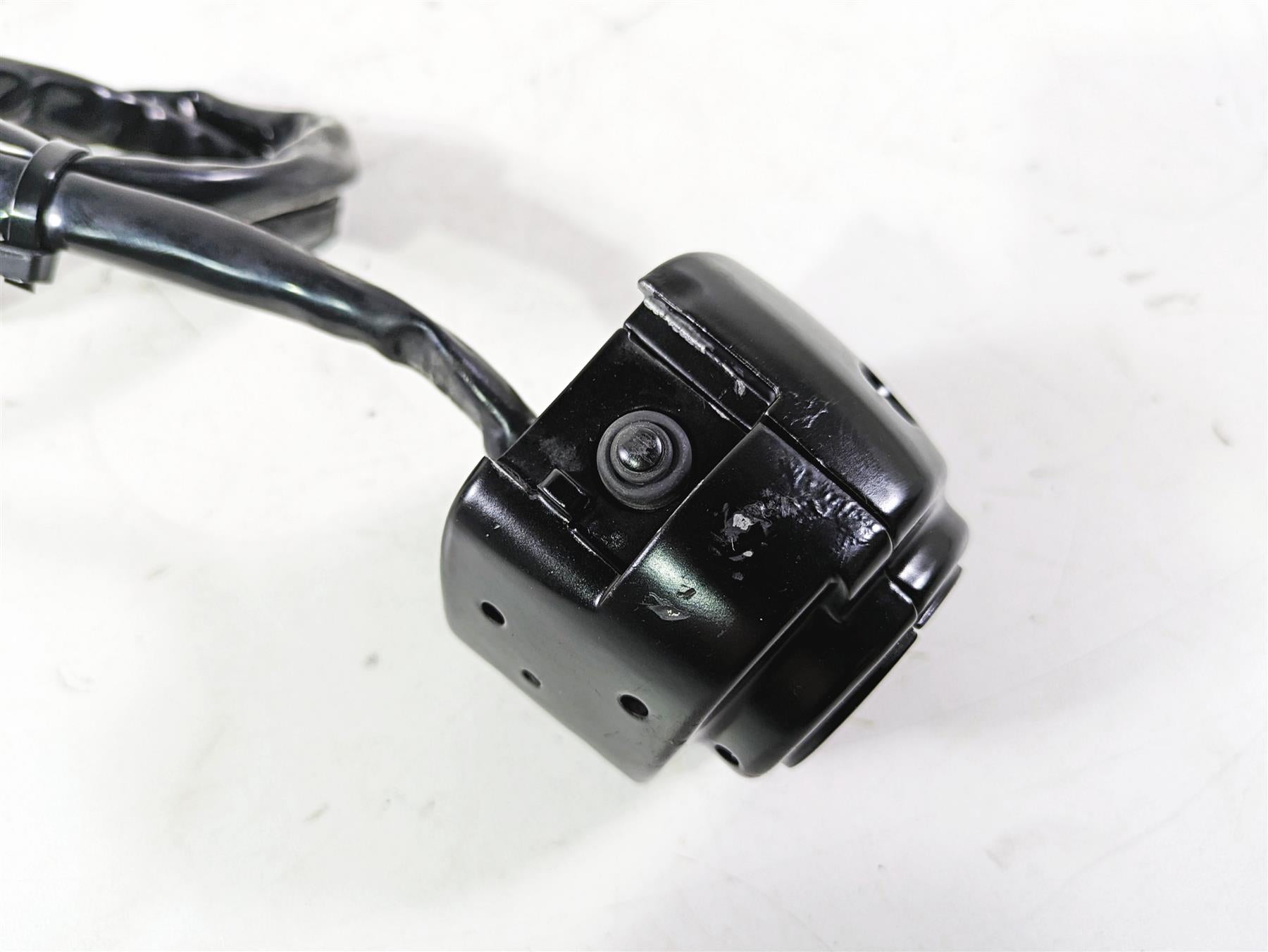 2013 Harley VRSCDX Night Rod Sp Left Hand Light Control Switch 71682-06A {{ shop.shopifyCountryName }} - Mototech271