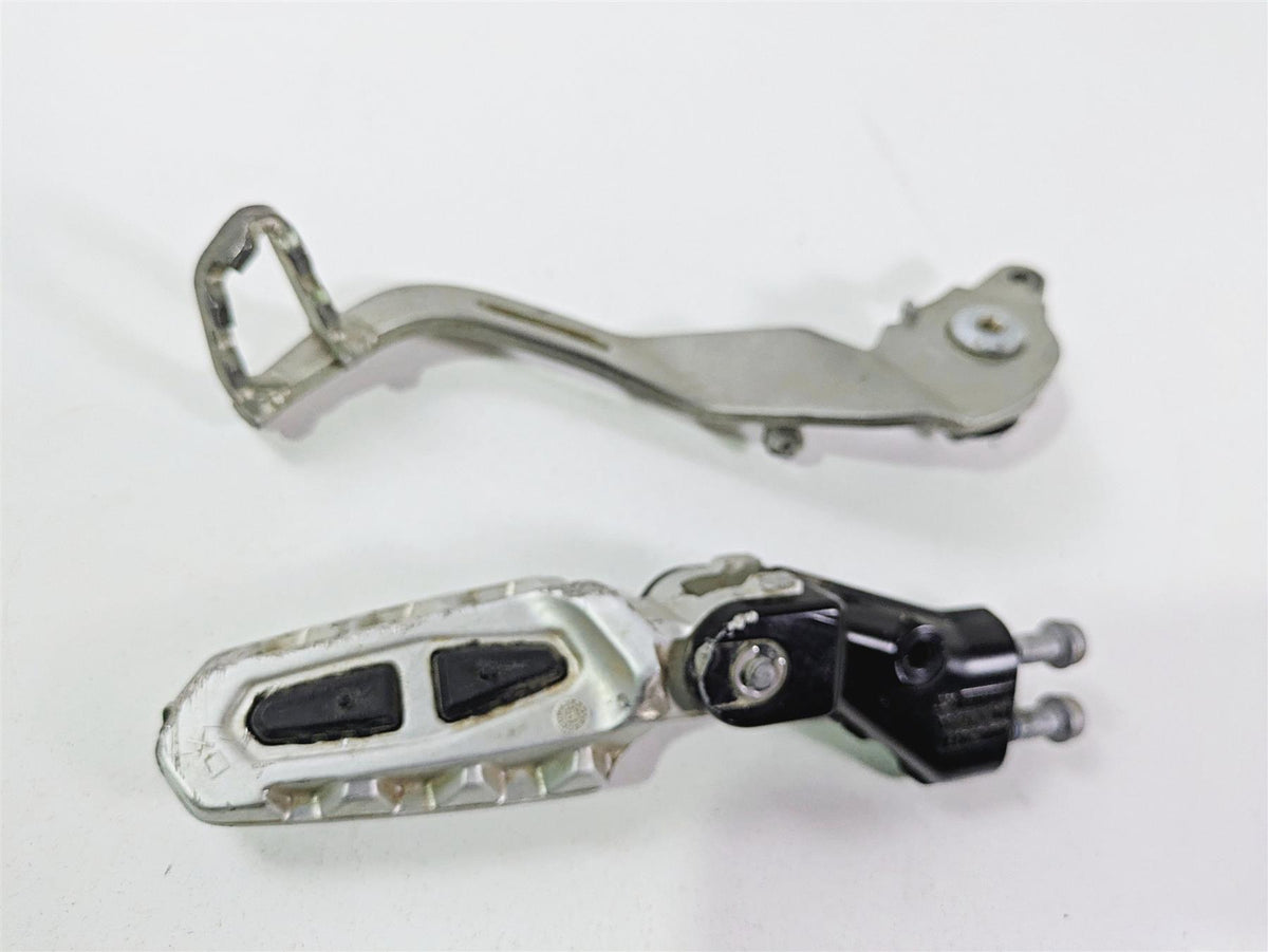 2018 Ducati Scrambler Desert Sled 800 Right Footpeg & Brake Pedal 82413311BA {{ shop.shopifyCountryName }} - Mototech271