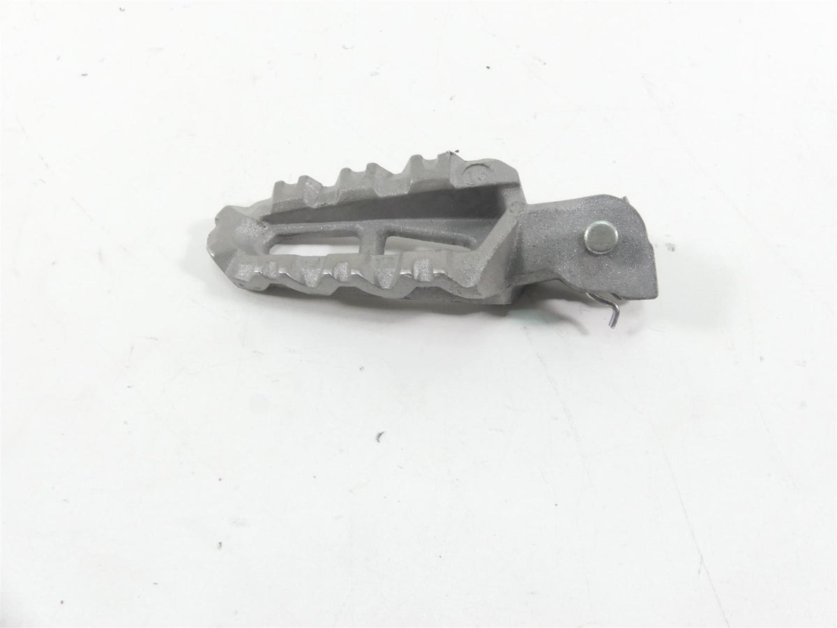 2014 Ducati Hypermotard 821 SP Right Driver Rider Footpeg Foot Peg 46410591AA {{ shop.shopifyCountryName }} - Mototech271