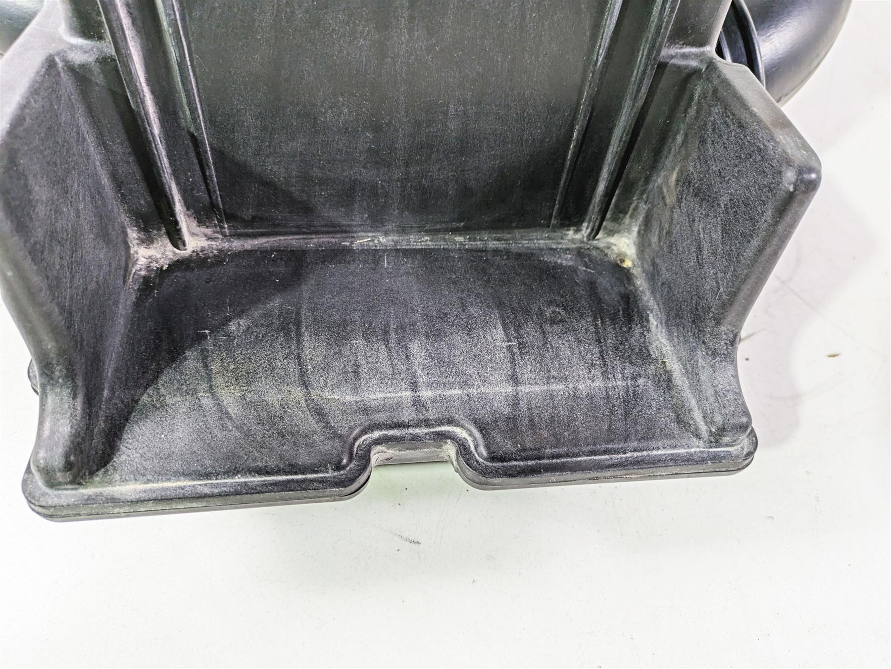 2009 BMW R1200GS K255 Adv Air Box Tubes & Front Air Ram 13717720354 13717672545 {{ shop.shopifyCountryName }} - Mototech271