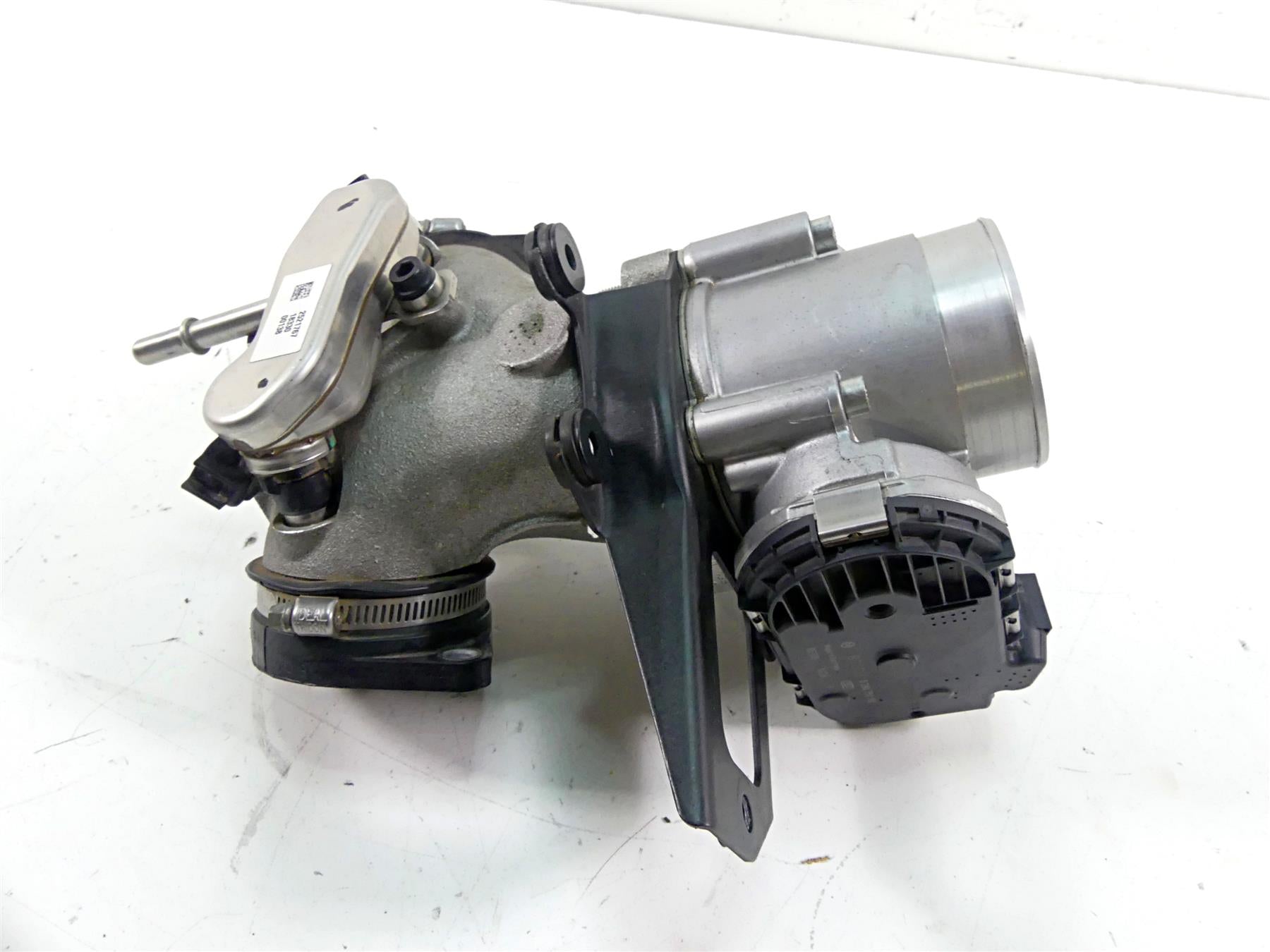 2019 Indian Chieftain Classic Bosch Throttle Body & Intake Manifold 1204685