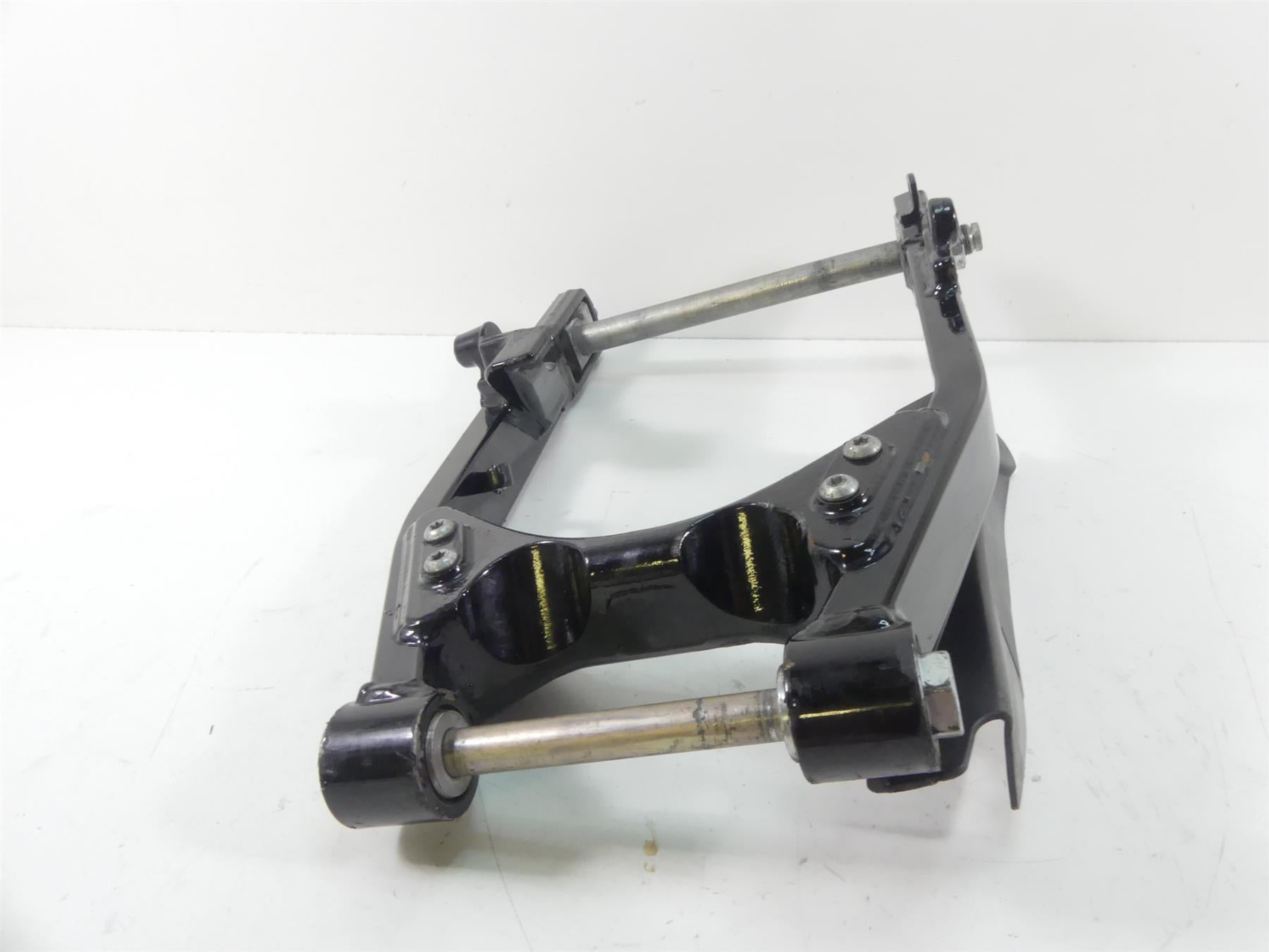 2016 Harley FXDLS Dyna Low Rider Rear Swingarm Swing Arm & 25mm Axle 47820-10 {{ shop.shopifyCountryName }} - Mototech271