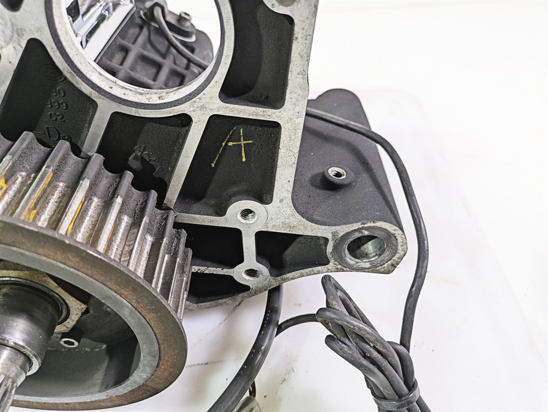 2004 Harley FLSTCI Softail Heritage Transmission Gear Box 5 Speed 33006-04 {{ shop.shopifyCountryName }} - Mototech271