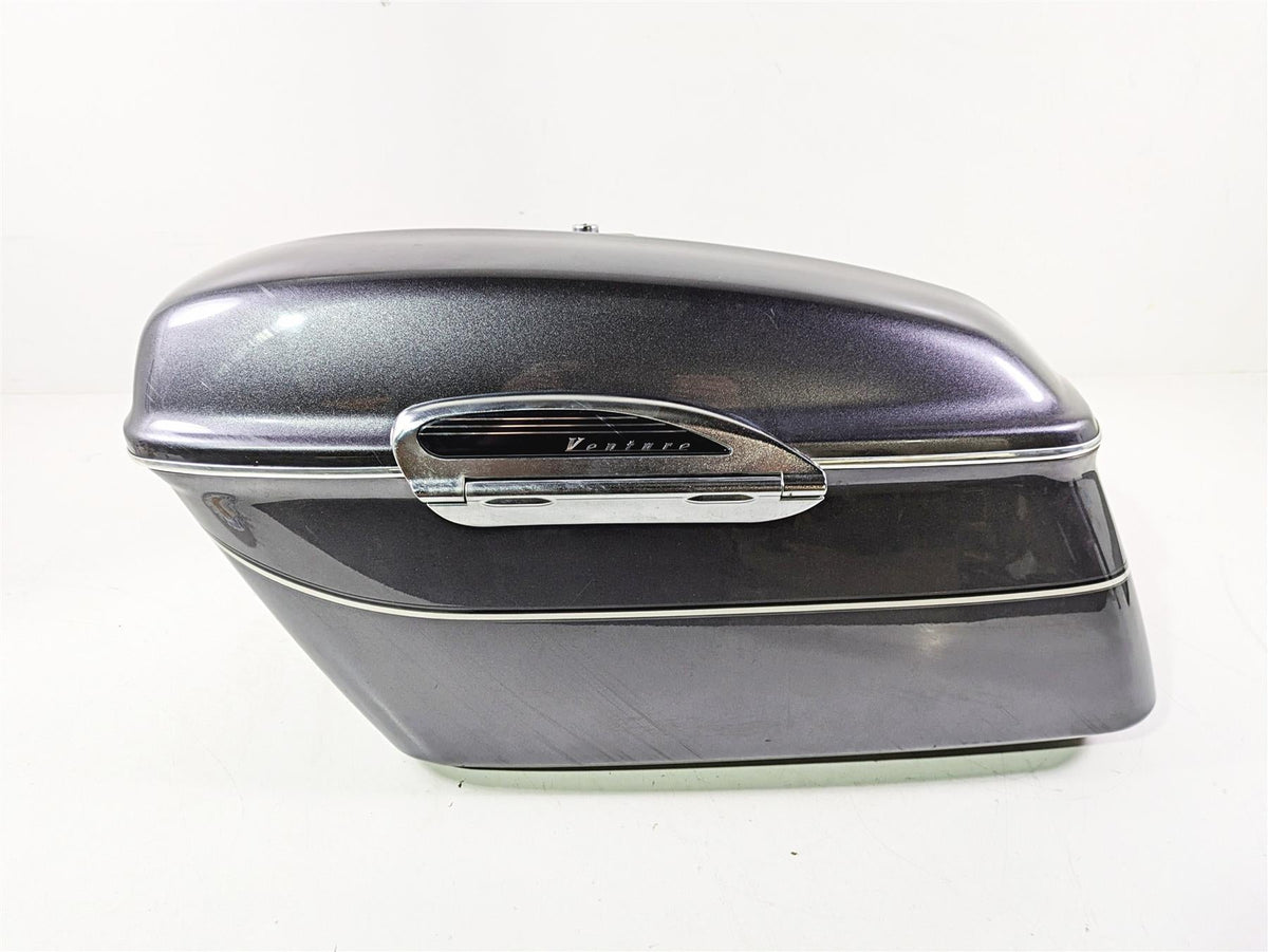 2008 Yamaha XVZ1300 Royal Star Left Saddle Bag Saddlebag - READ 4XY-Y2843-3B-4Y {{ shop.shopifyCountryName }} - Mototech271