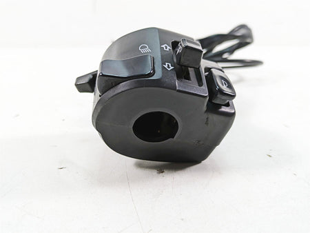 2002 Yamaha FZ1 FZS1000 Fazer Left Hand Blinker Control Switch 5LV-83973-00-00 {{ shop.shopifyCountryName }} - Mototech271