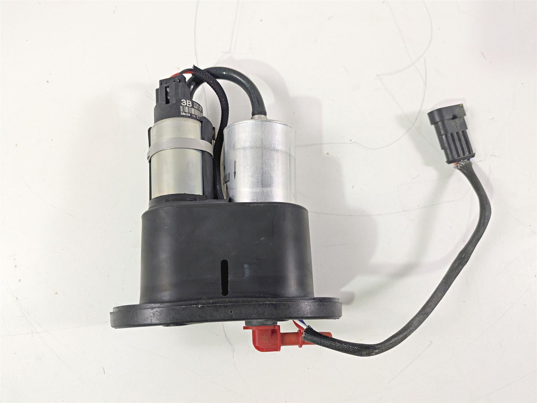 2017 Aprilia RSV 1100 Tuono V4 Factory Fuel Gas Petrol Pump - Tested B043925 {{ shop.shopifyCountryName }} - Mototech271