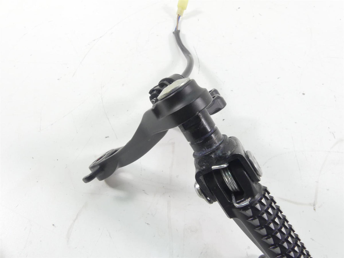 2013 Kawasaki ZX636 ZX6R Ninja Right Footpeg & Bracket Set 35063-0590-18R {{ shop.shopifyCountryName }} - Mototech271