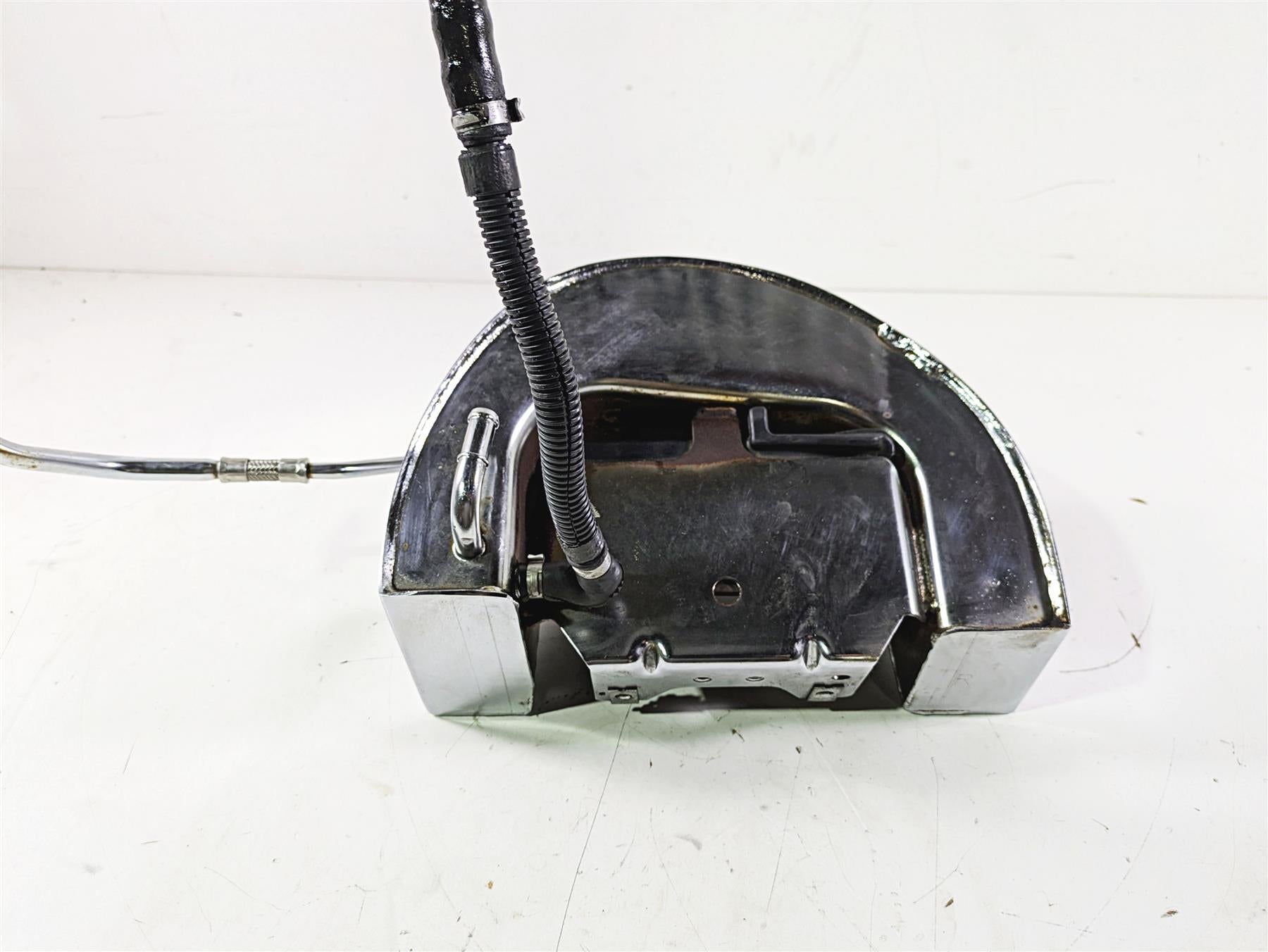 2003 Harley Softail FXSTDI Deuce 100th Oil Tank Reservoir + Lines 62498-01A {{ shop.shopifyCountryName }} - Mototech271