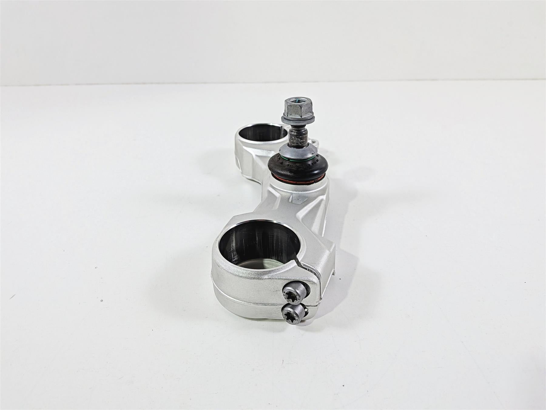 2023 BMW R1250RT RTP K52 Lower Triple Tree Clamp & Ball Joint 31429443338 {{ shop.shopifyCountryName }} - Mototech271