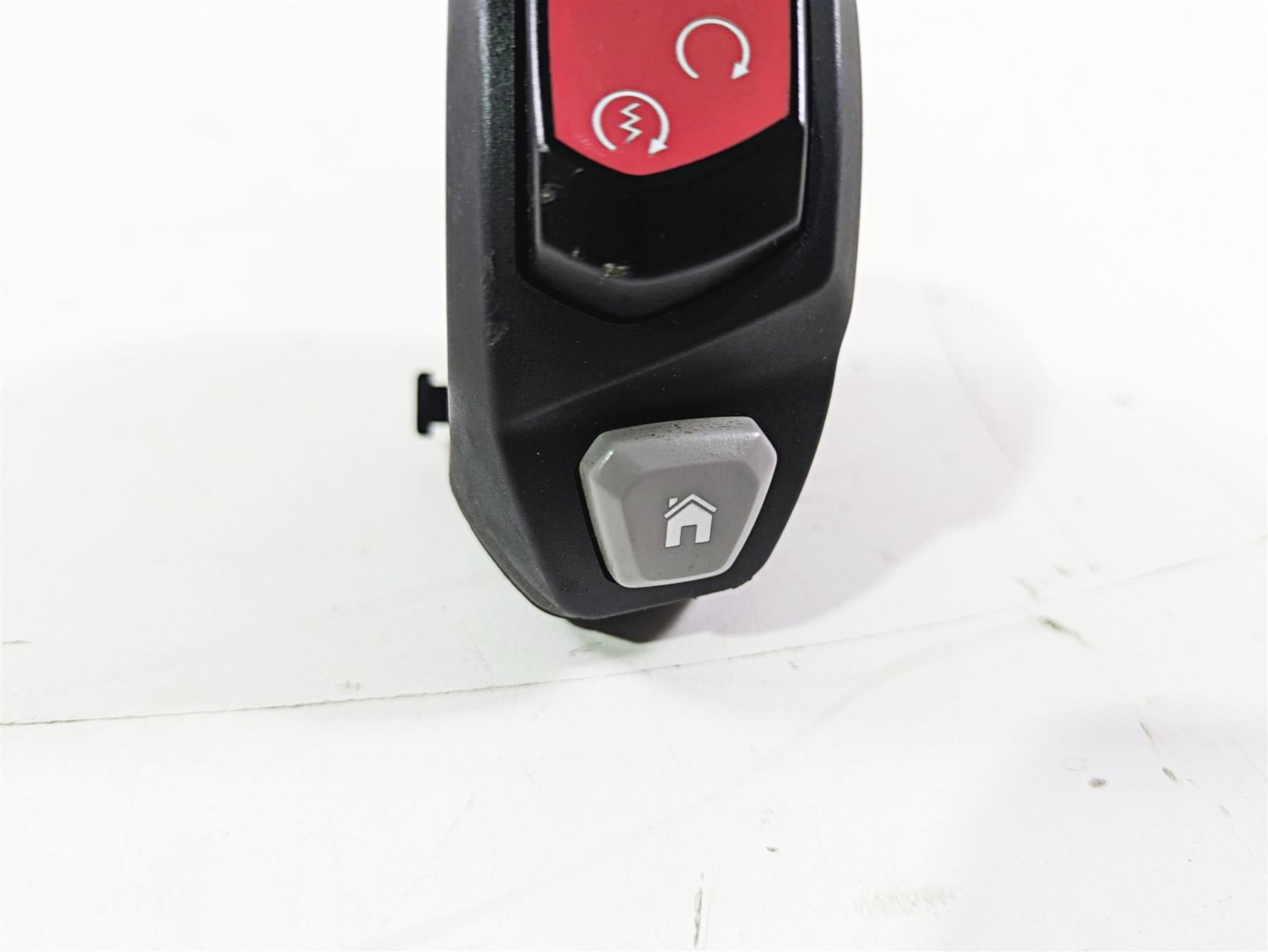 2019 Triumph Speed Triple RS 1050 Right Hand Control Switch Start Kill T2049706 {{ shop.shopifyCountryName }} - Mototech271