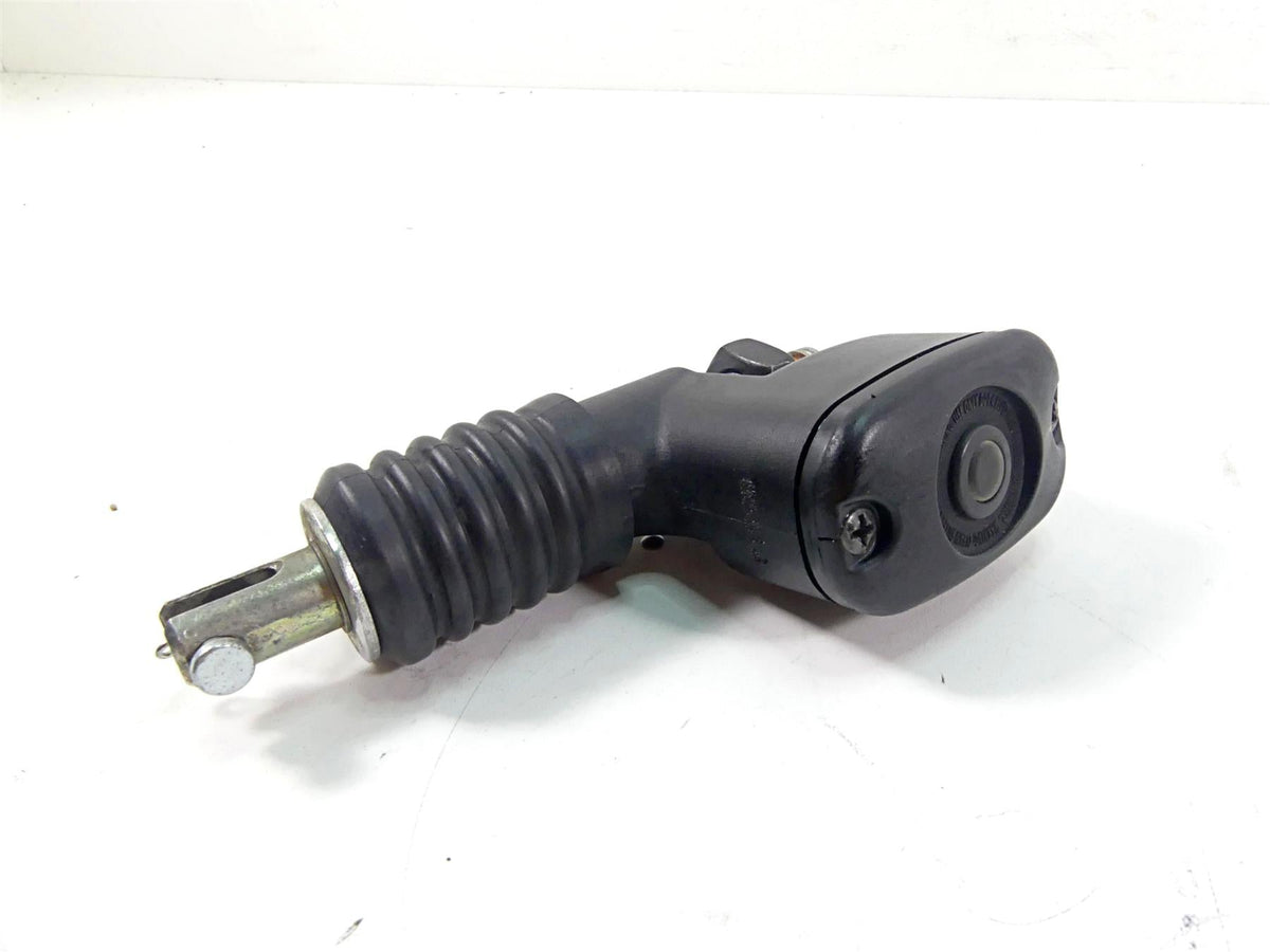 2011 Harley Softail FXS Blackline Rear Brake Master Cylinder - Read 41767-05E {{ shop.shopifyCountryName }} - Mototech271