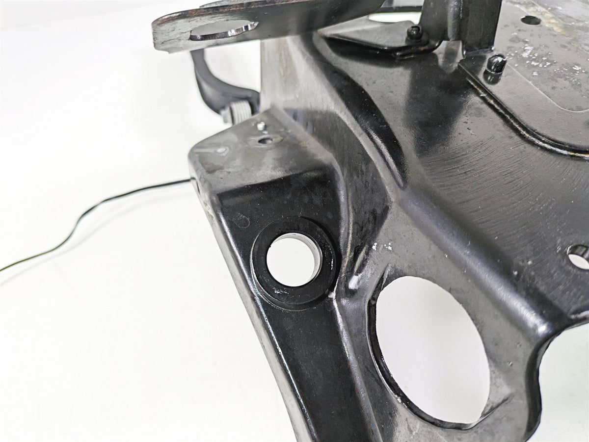 2018 Indian Chieftain Dark Horse Front Fairing Mount Holder Carrier 1020734 {{ shop.shopifyCountryName }} - Mototech271