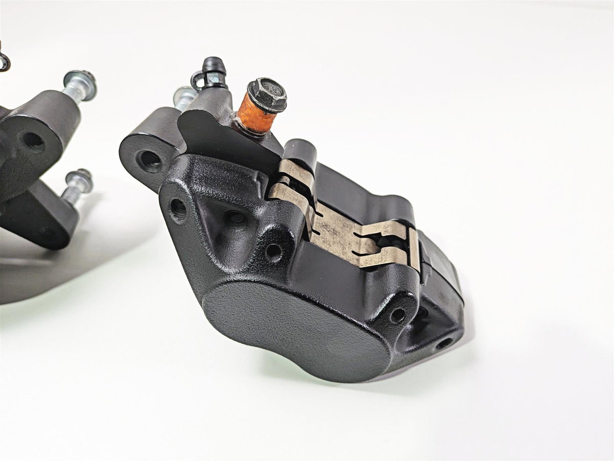 2019 Harley Softail FXDR 114 Front Brake Caliper Set 41300095 41300205 {{ shop.shopifyCountryName }} - Mototech271