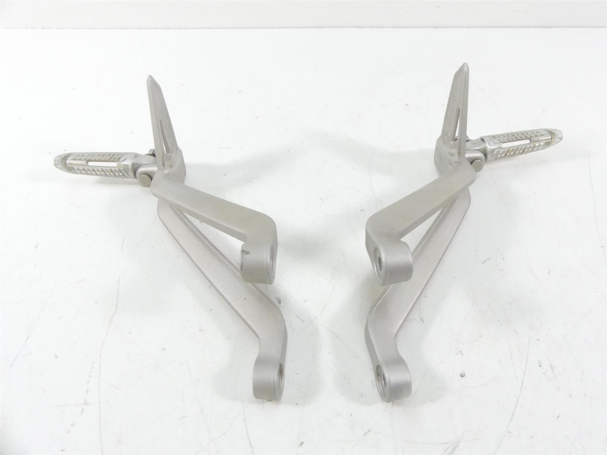 2019 Triumph Street Triple 765R Rear Passenger Footpeg Set T2081986 {{ shop.shopifyCountryName }} - Mototech271