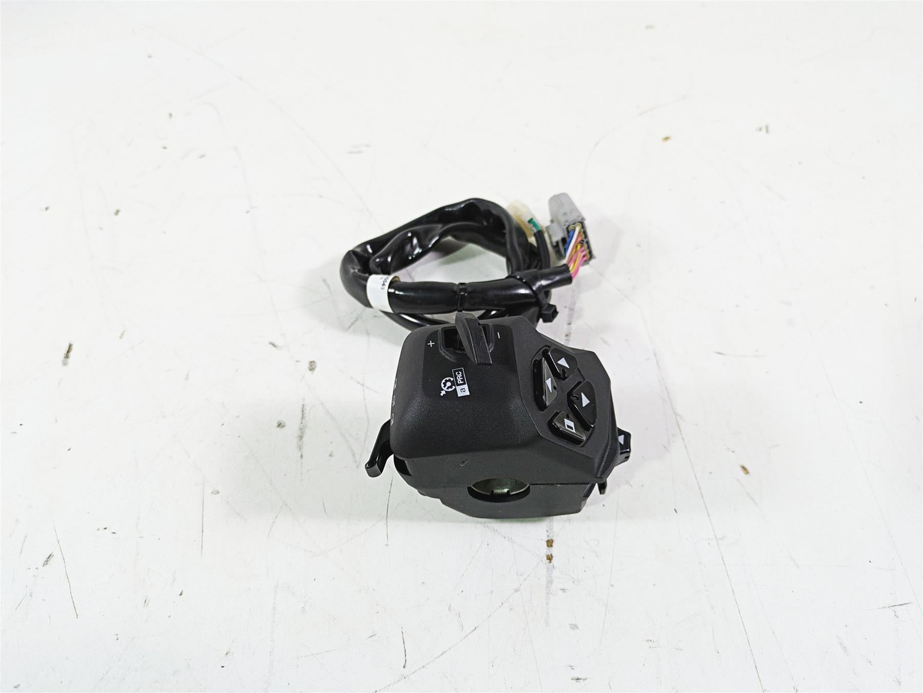 2021 Aprilia RS660 Select Cruise Left Hand Control Switch 2D000548 {{ shop.shopifyCountryName }} - Mototech271