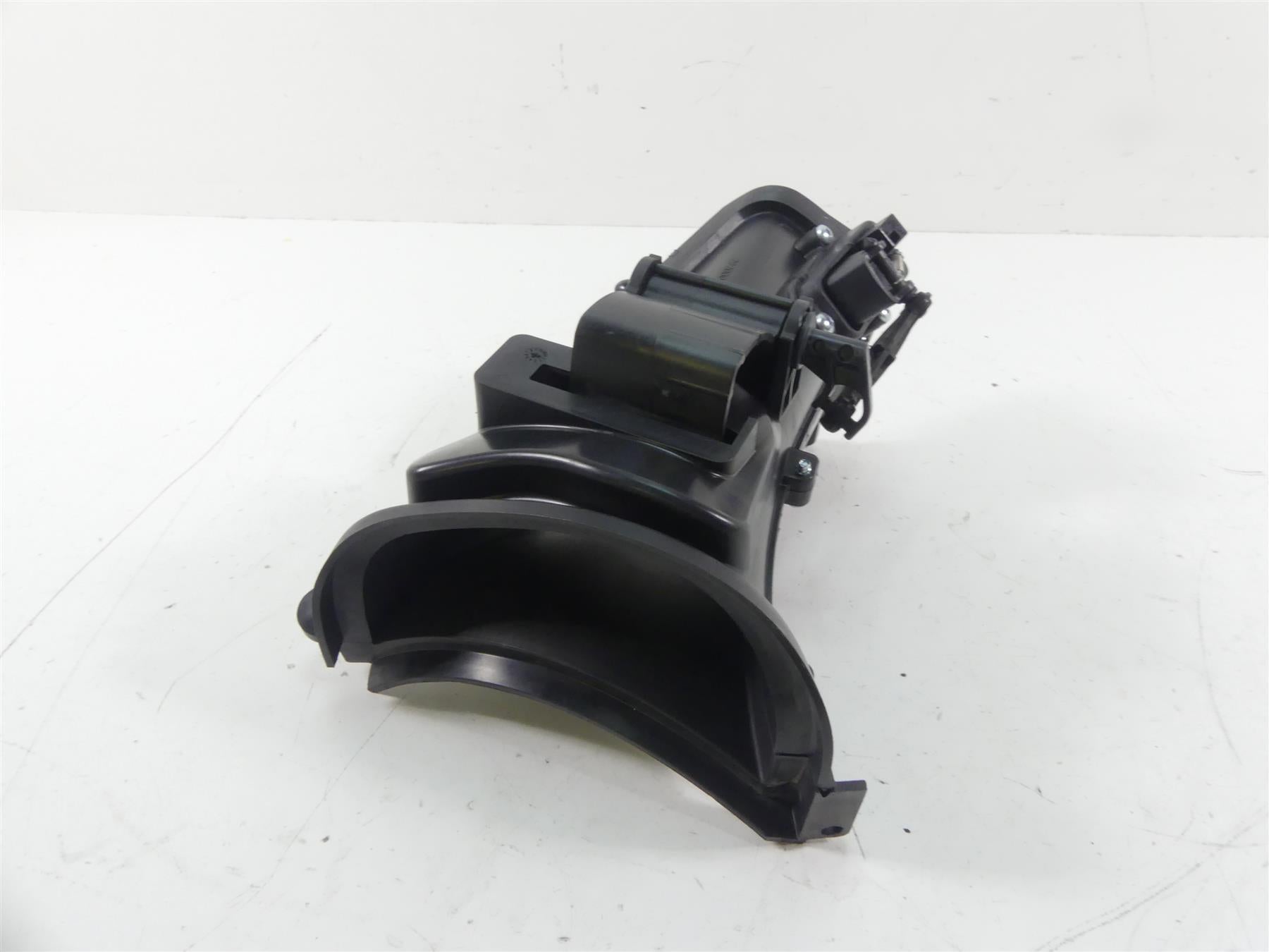 2016 Harley Touring FLTRX Road Glide Right Air Duct Intake Vent Ram 29200067 | Mototech271